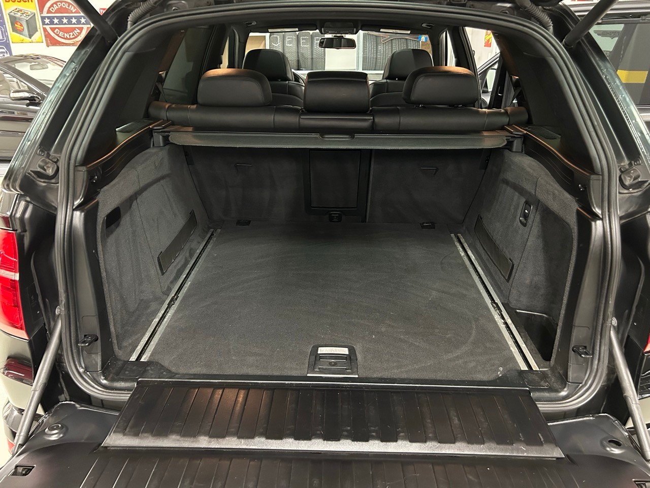 BMW X5M-image-13