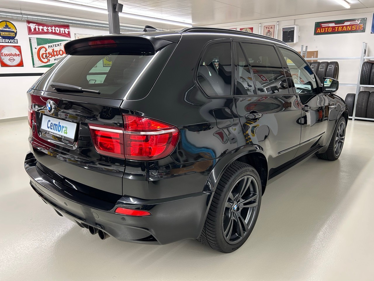 BMW X5M-image-6