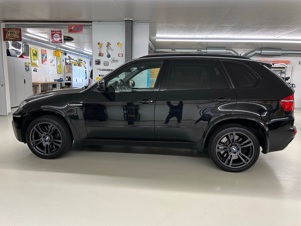 BMW X5M-image-3