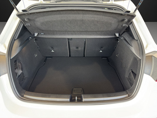 MERCEDES-BENZ A 180-image-12