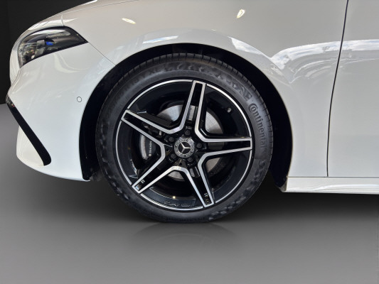 MERCEDES-BENZ A 180-image-6