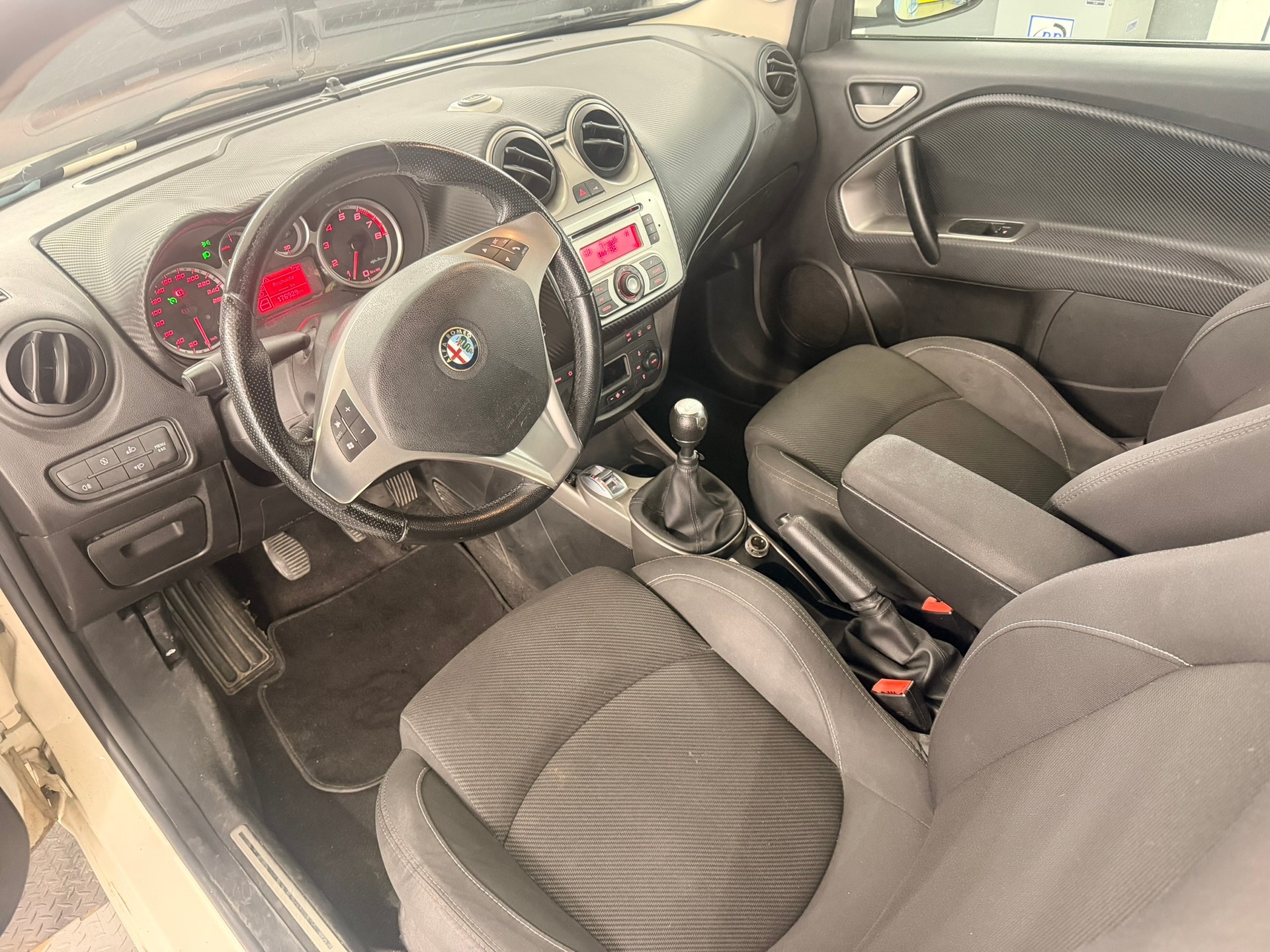 ALFA ROMEO MiTo 1.4 Distinctive-image-9