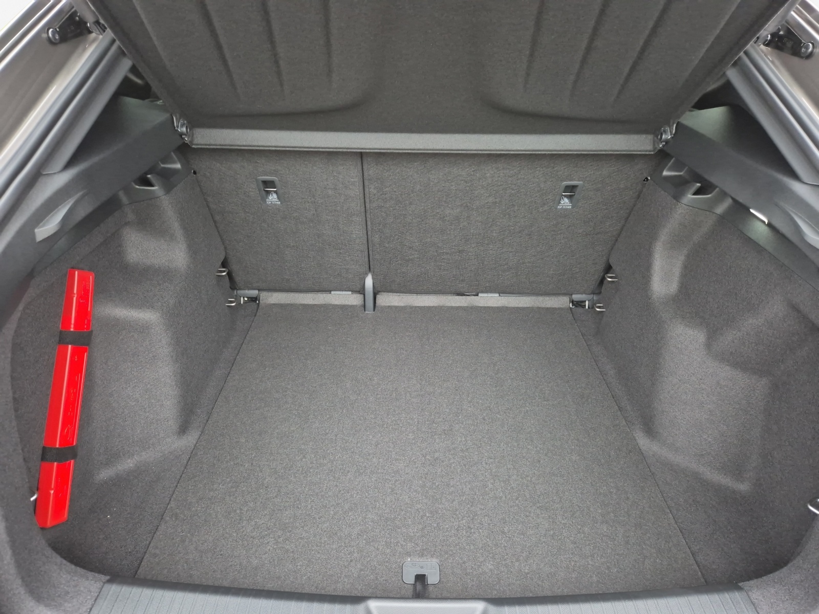 CUPRA Tavascan 77 kWh Edge 4D-image-12