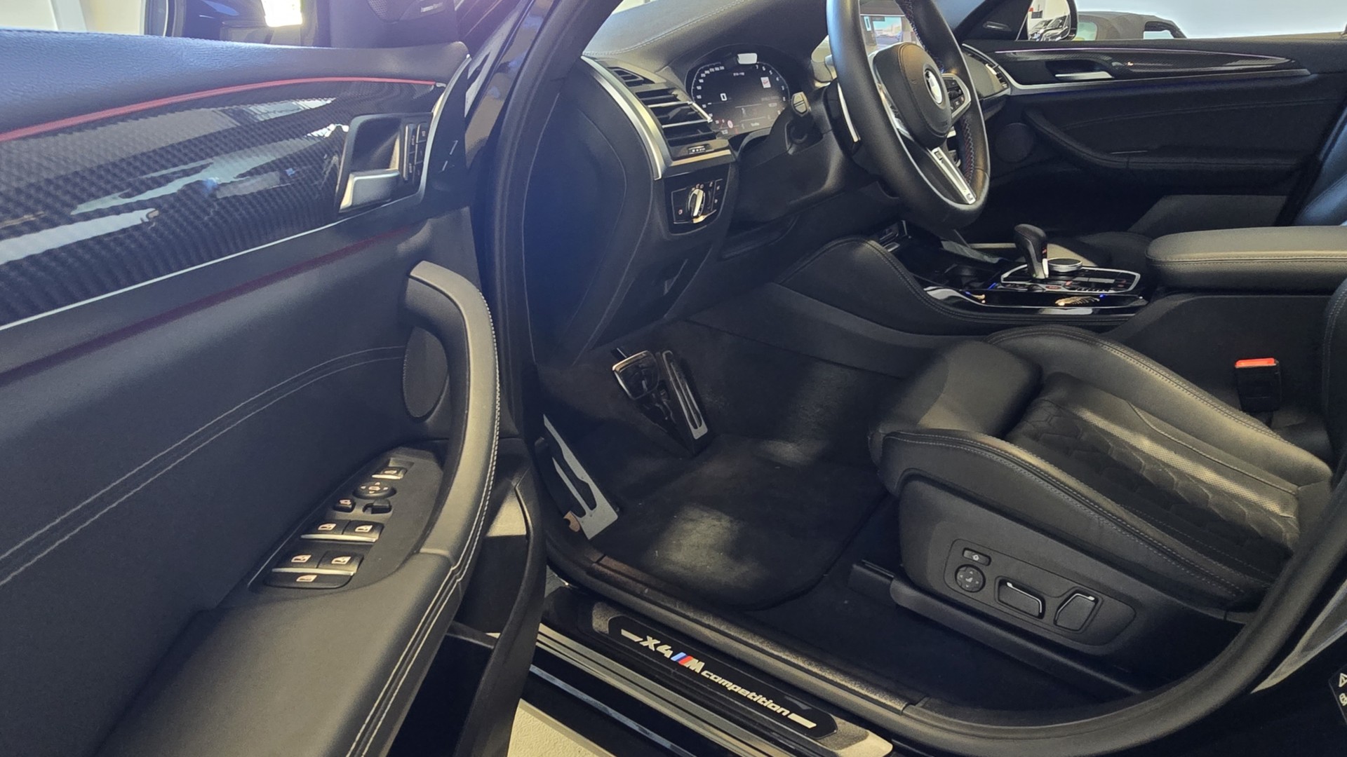 BMW X4M xDrive M Competition Steptronic-image-8