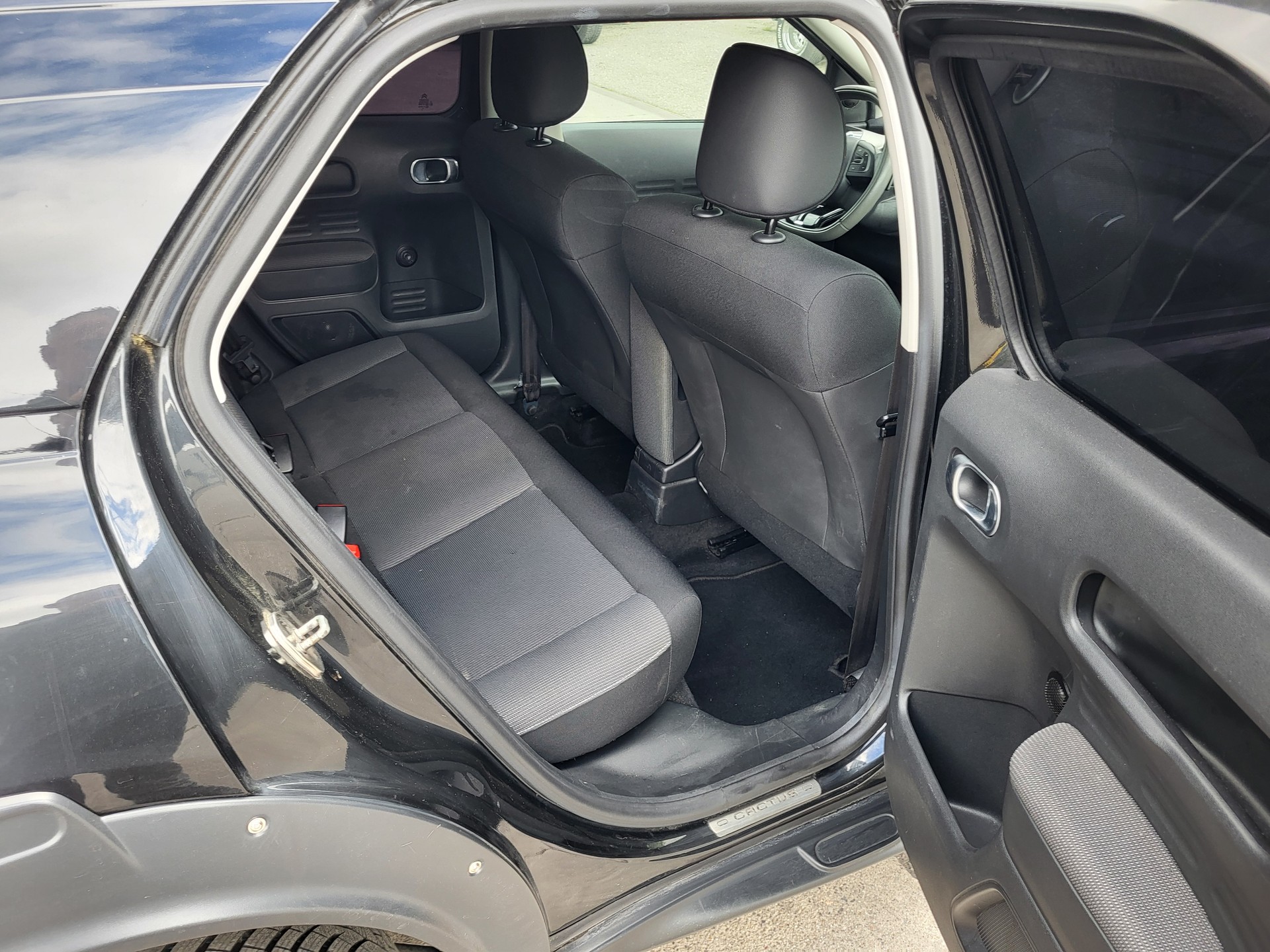 CITROEN C4 Cactus 1.6 BlueHDi Feel ETG6-image-4