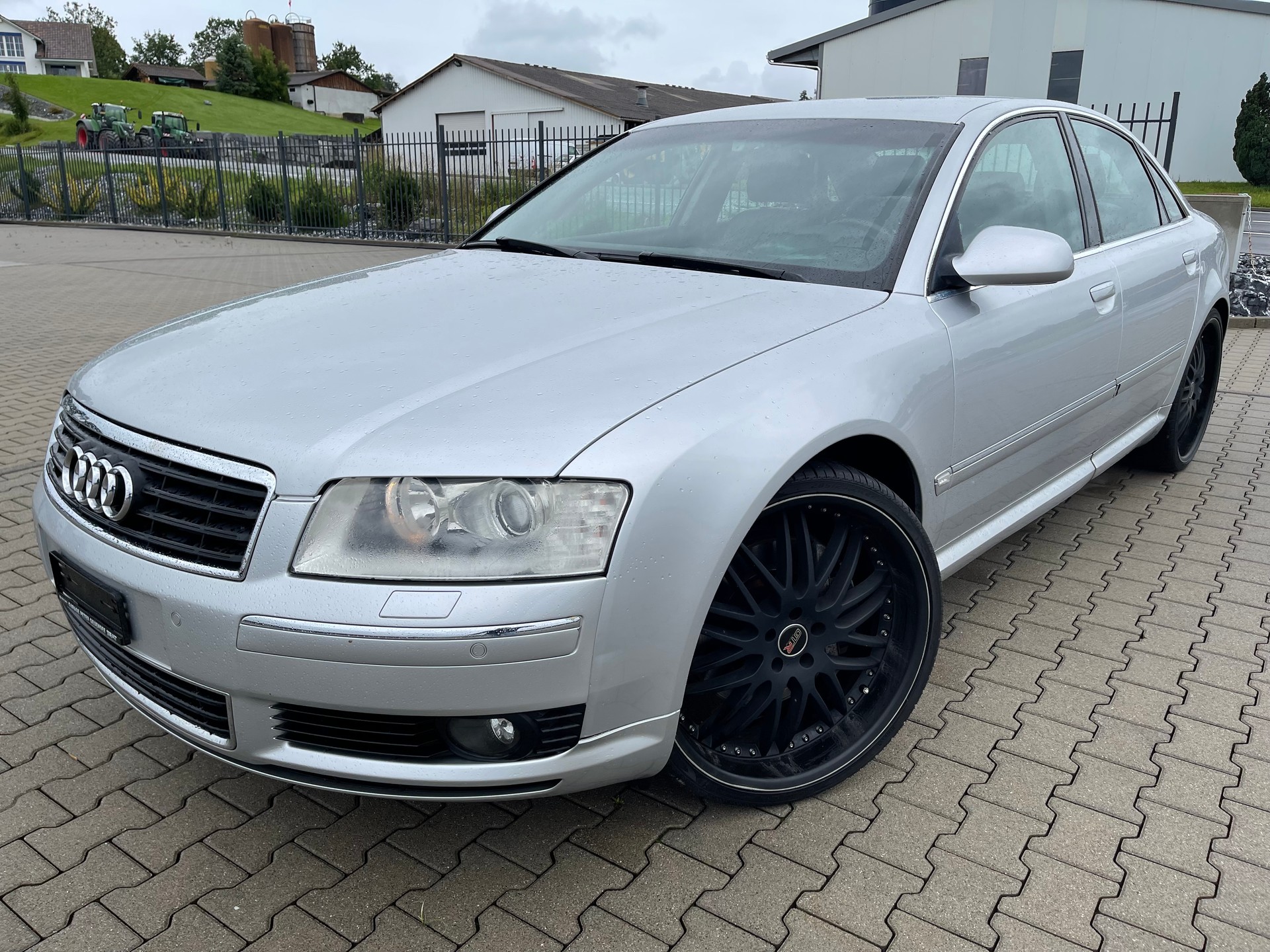 AUDI A8 4.2 quattro tiptronic-image-0