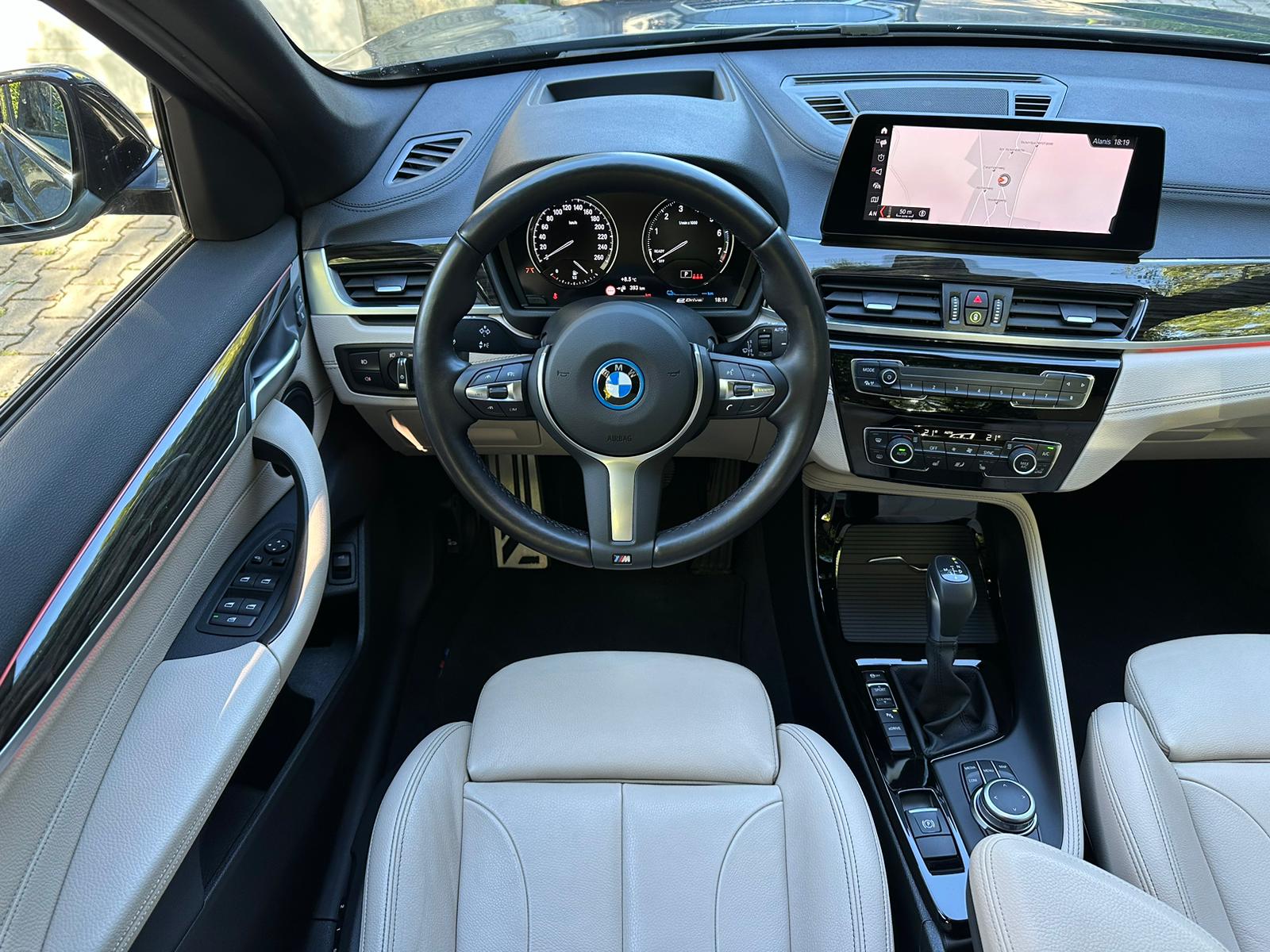BMW X1 xDrive 25e M Sport Steptronic-image-19