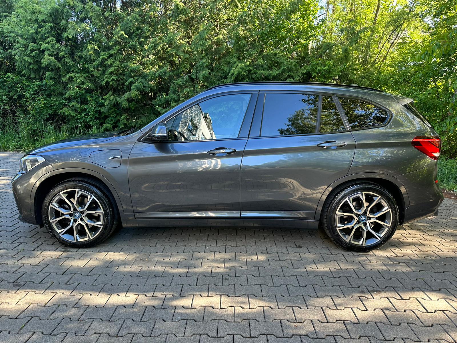 BMW X1 xDrive 25e M Sport Steptronic-image-1
