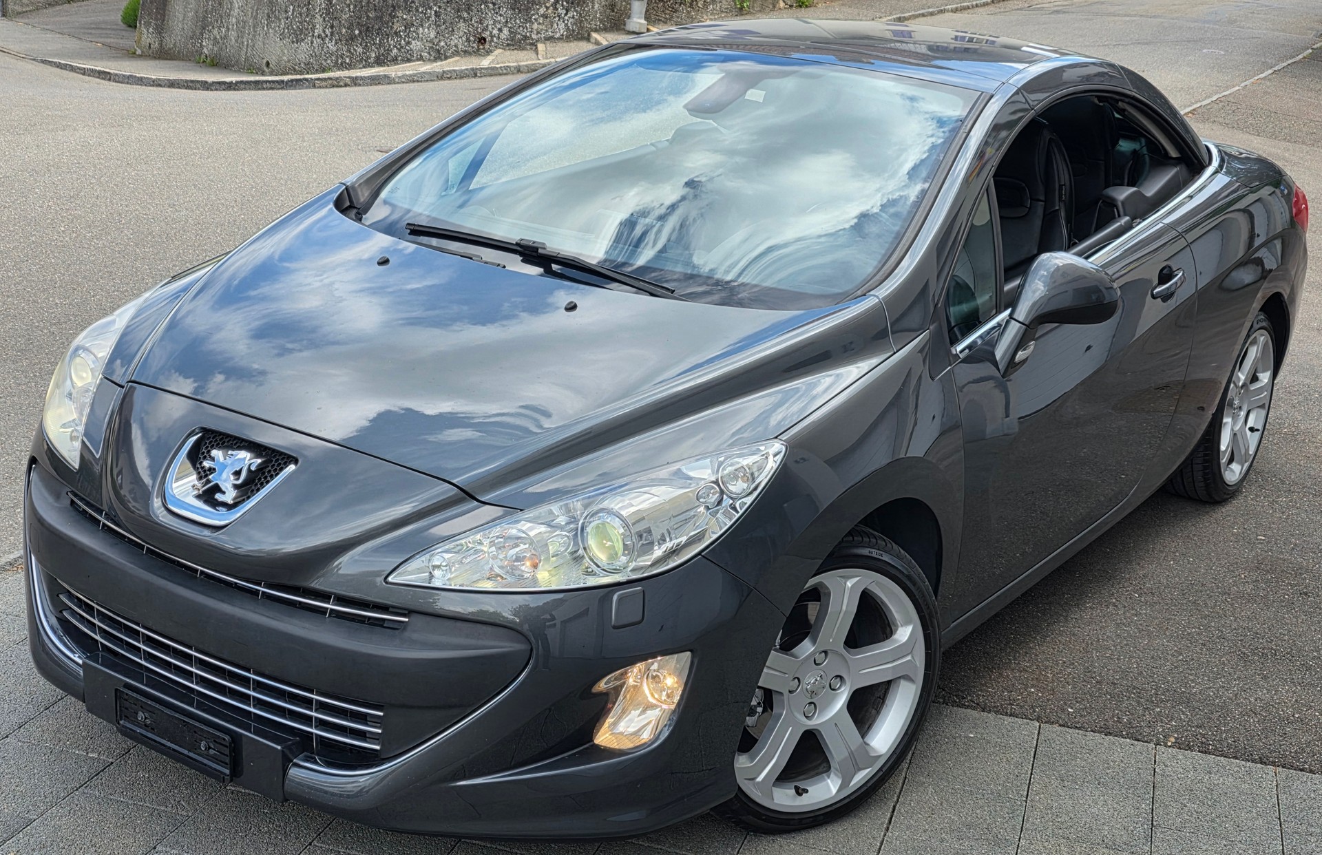 PEUGEOT 308 CC 1.6 16V Turbo Platinum Automatic-image-13