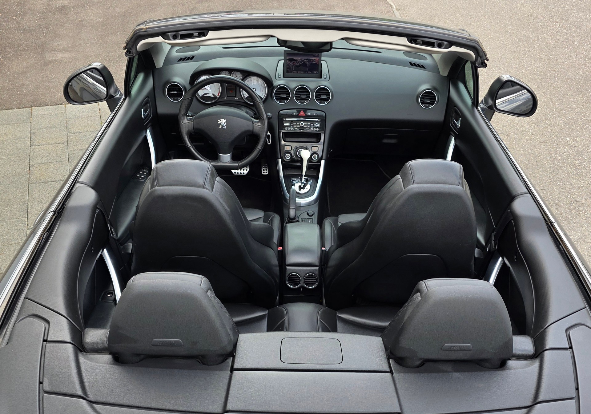 PEUGEOT 308 CC 1.6 16V Turbo Platinum Automatic-image-8