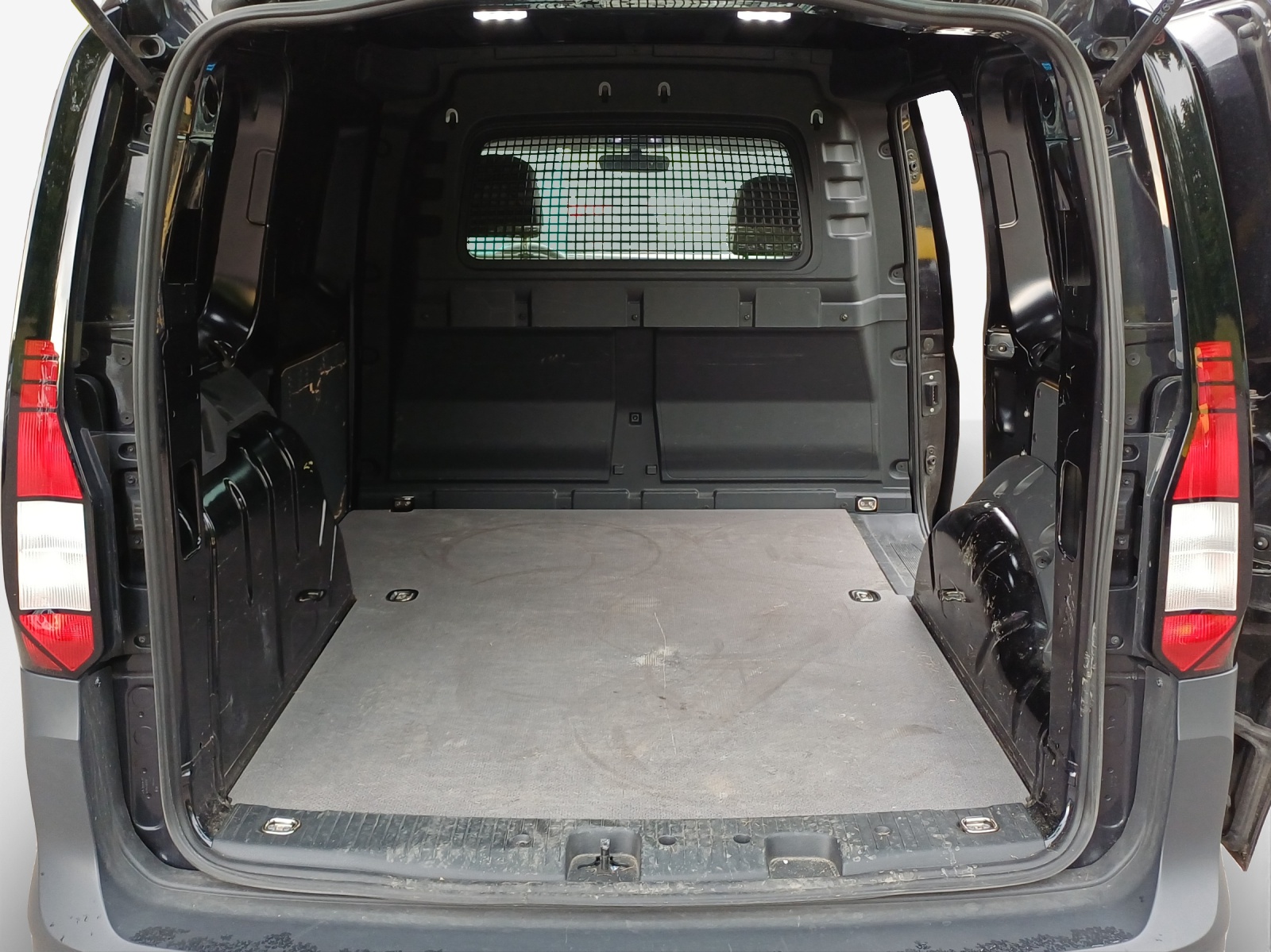 VW Caddy Cargo 2.0TDI 4Motion-image-12