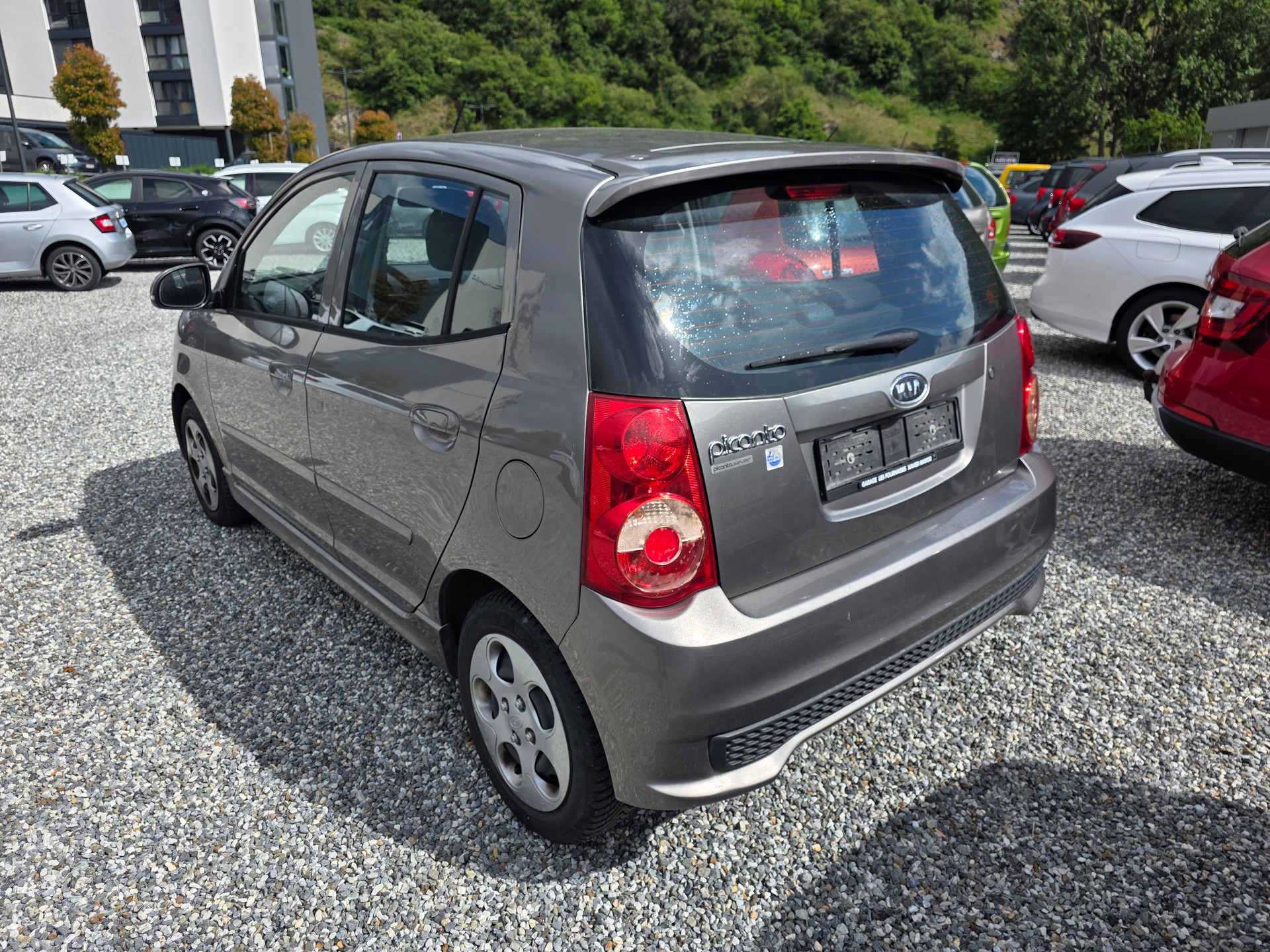 KIA Picanto 1.0 _seven-image-1