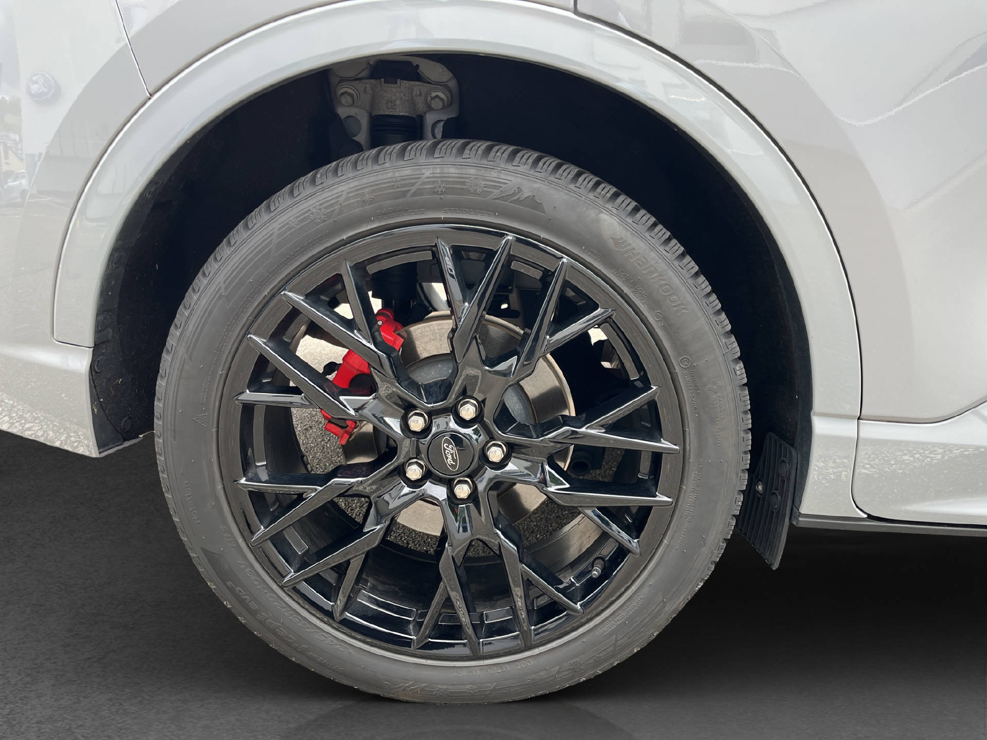 FORD Kuga 2.5 Plug-in Hybrid Graphite Tech Edition-image-24