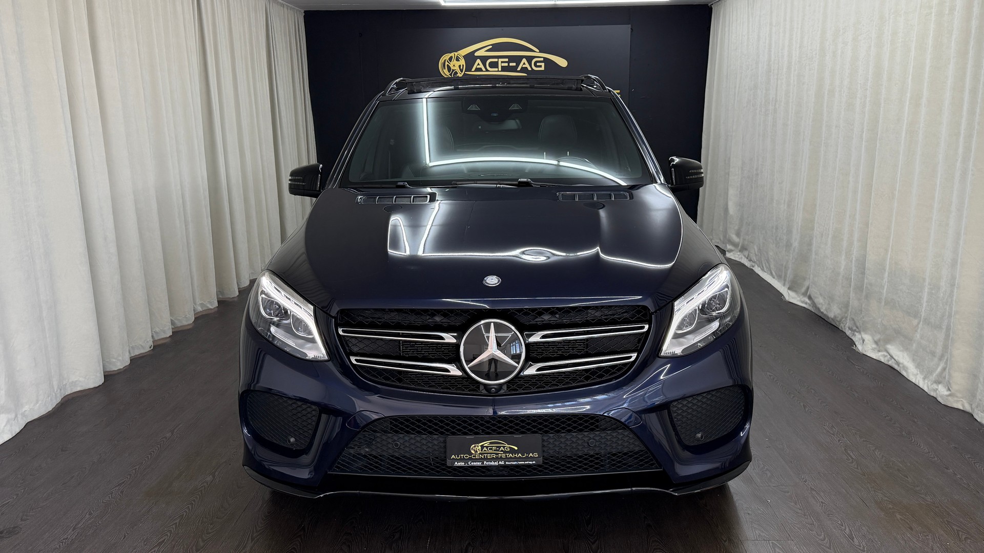 MERCEDES-BENZ GLE 400 Executive 4Matic 7G-Tronic-showroom-element-1