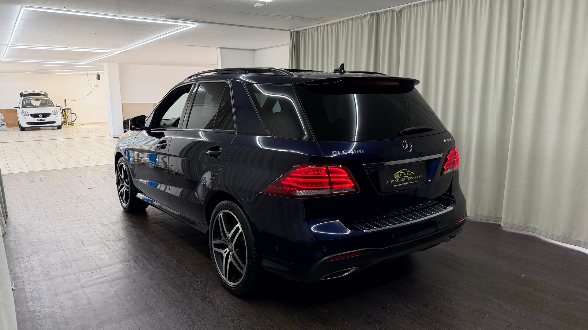 MERCEDES-BENZ GLE 400 Executive 4Matic 7G-Tronic-image-5