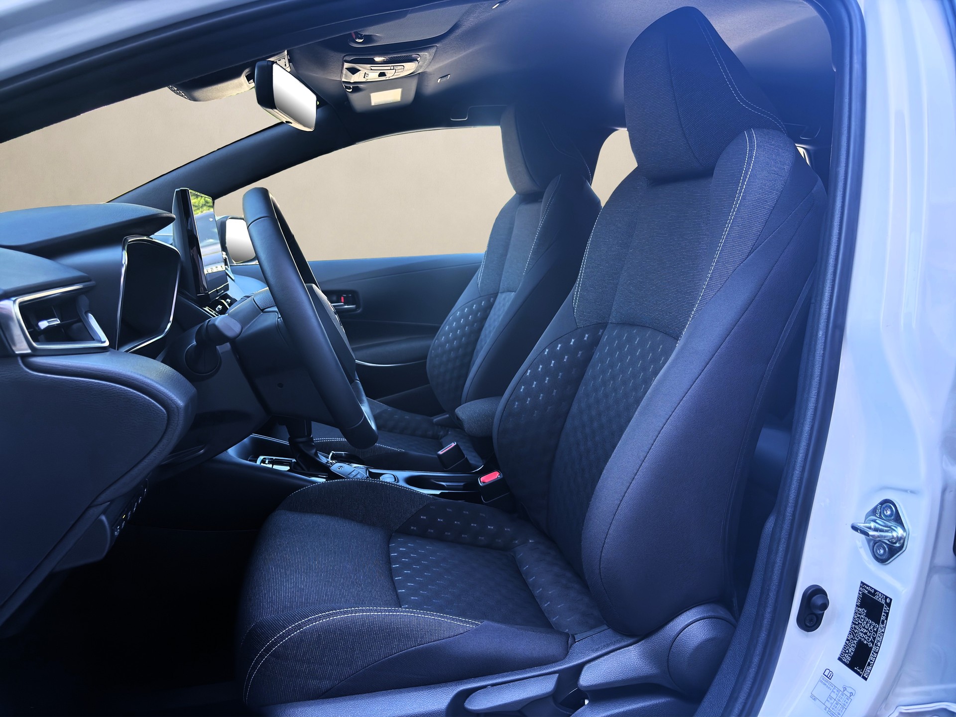 TOYOTA Corolla Touring Sports 1.8 HSD Comfort e-CVT-image-8