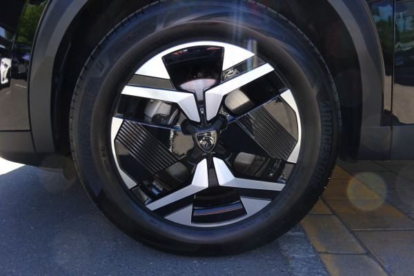 PEUGEOT 2008 1.2 145 MHEV GT-image-7