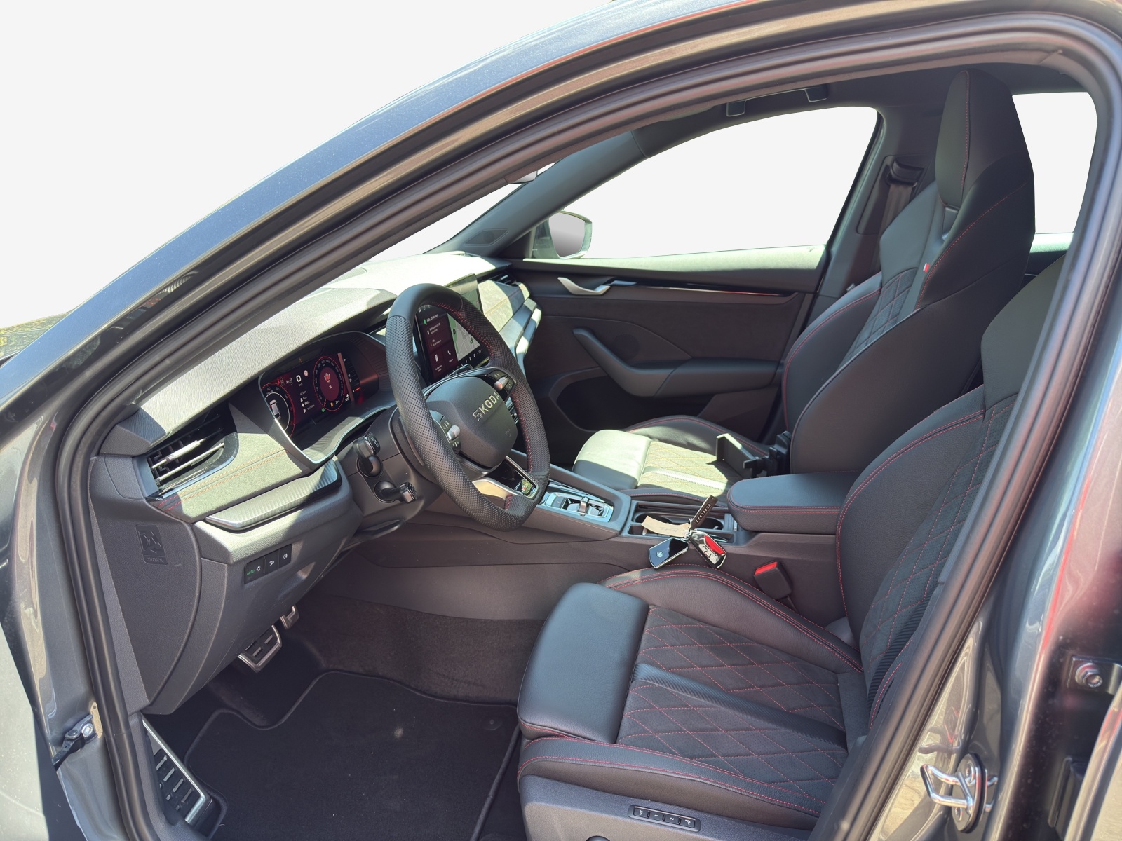 SKODA Octavia Combi 2.0 TSI DSG RS-image-7