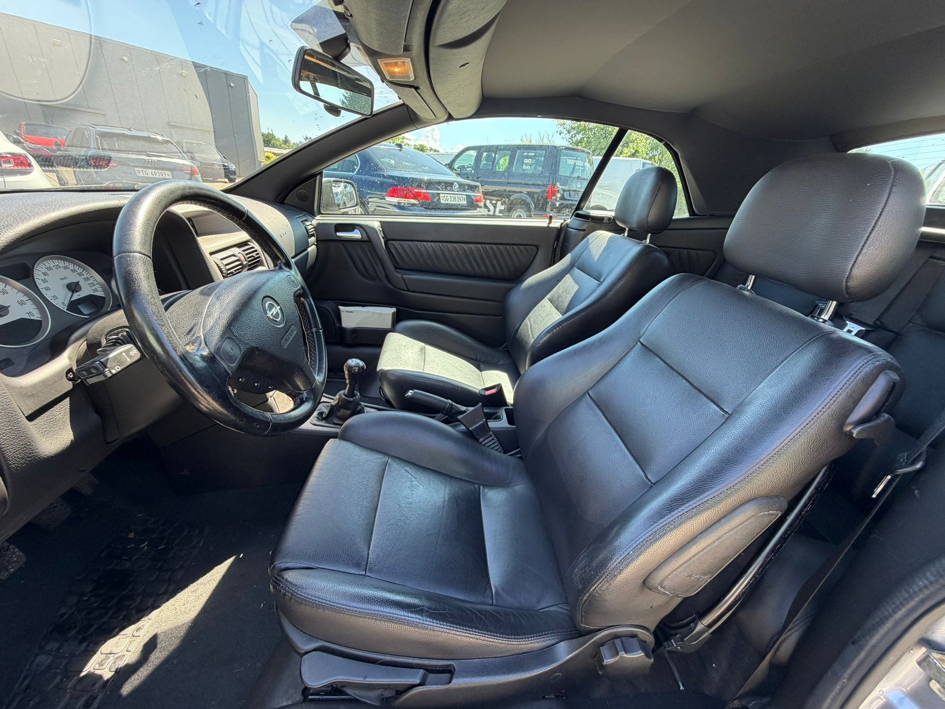 OPEL Astra Cabriolet 2.2i 16V-image-11
