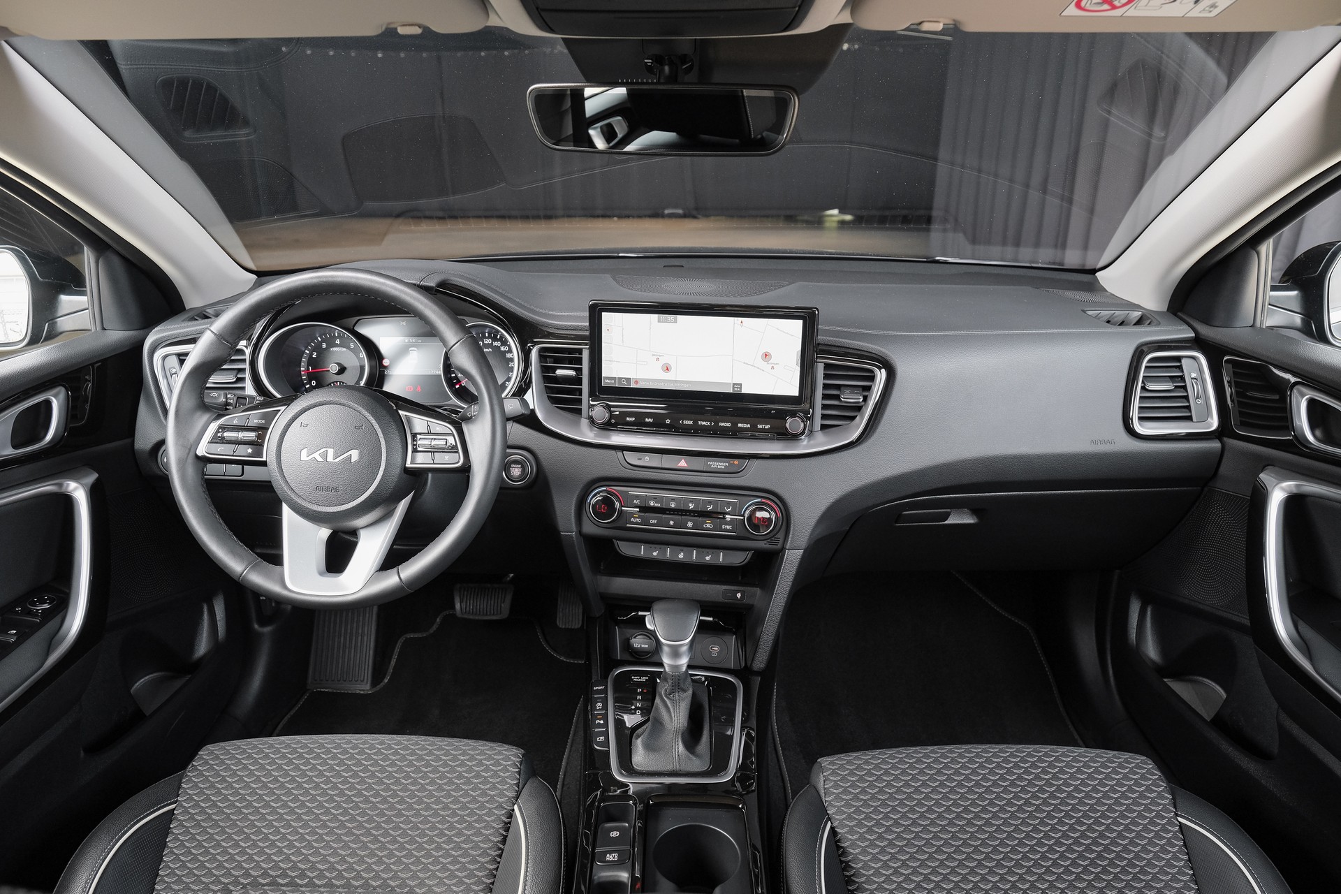 KIA XCeed 1.5 T-GDi DCT-image-14
