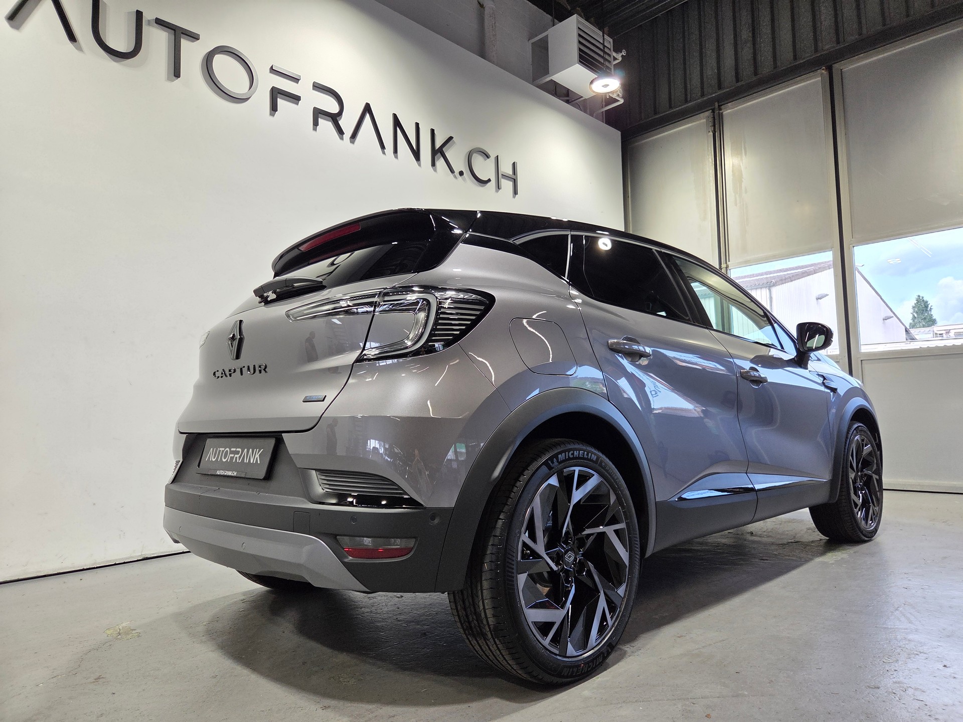 RENAULT Captur 1.8 E-Tech esprit Alpine-showroom-element-2