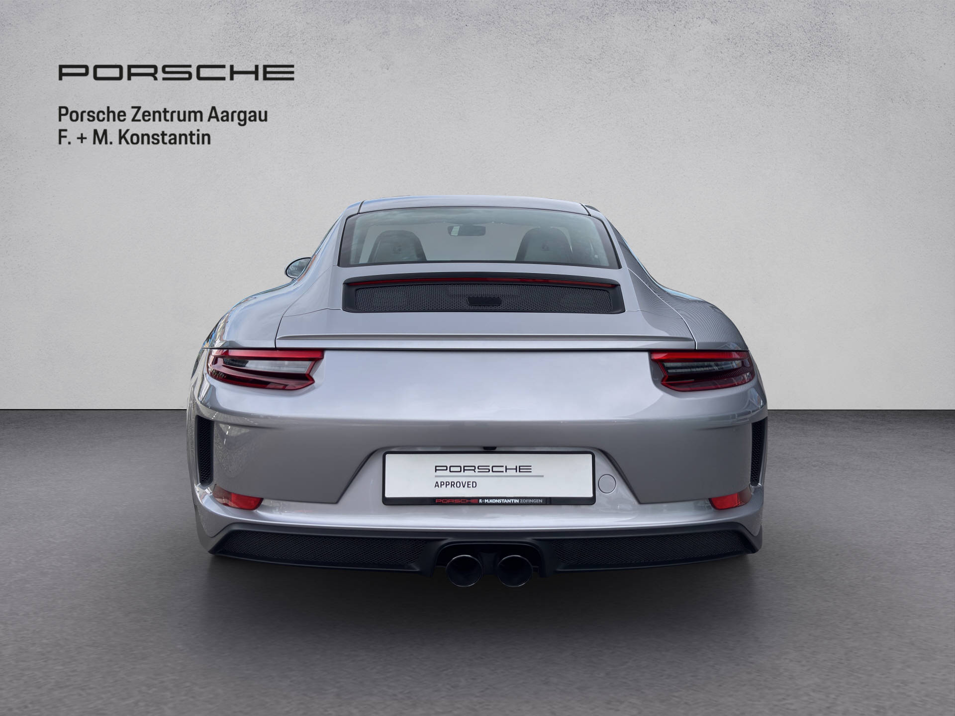 PORSCHE 911 GT3 mit Touring Pack-image-4