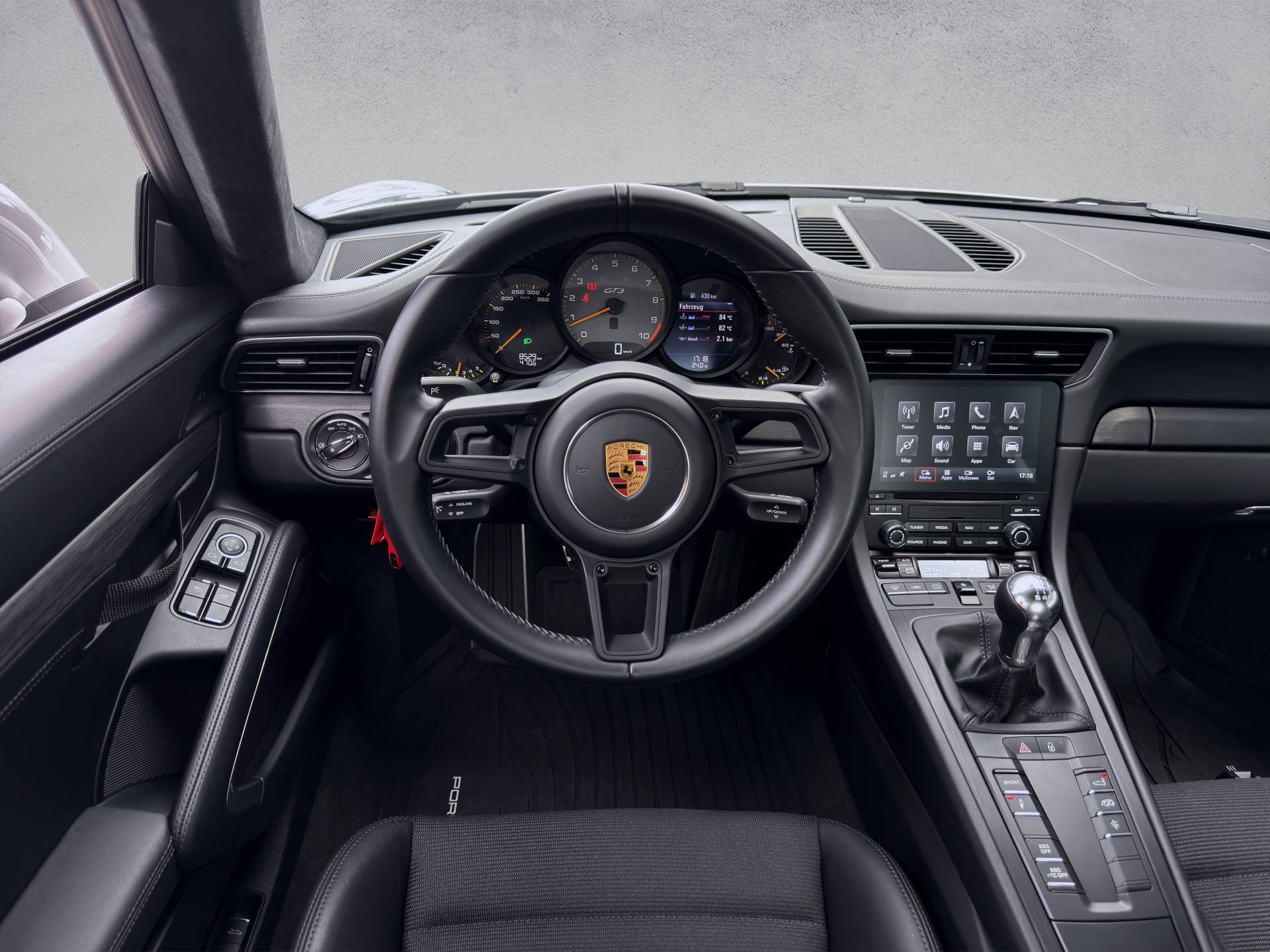 PORSCHE 911 GT3 mit Touring Pack-image-5