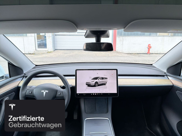 TESLA Model Y Rear-Wheel Drive-image-14