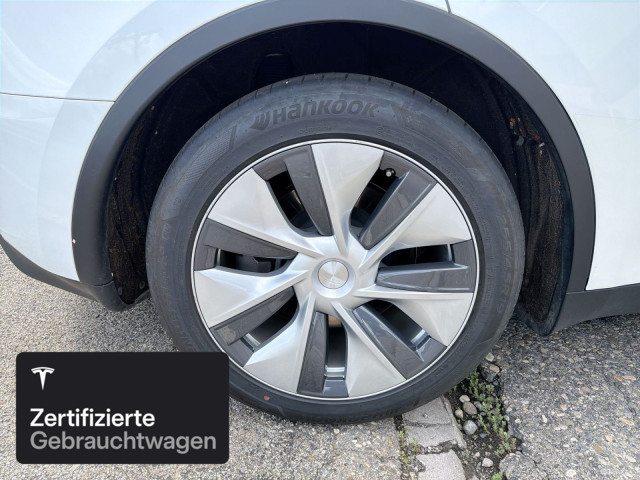 TESLA Model Y Rear-Wheel Drive-image-9