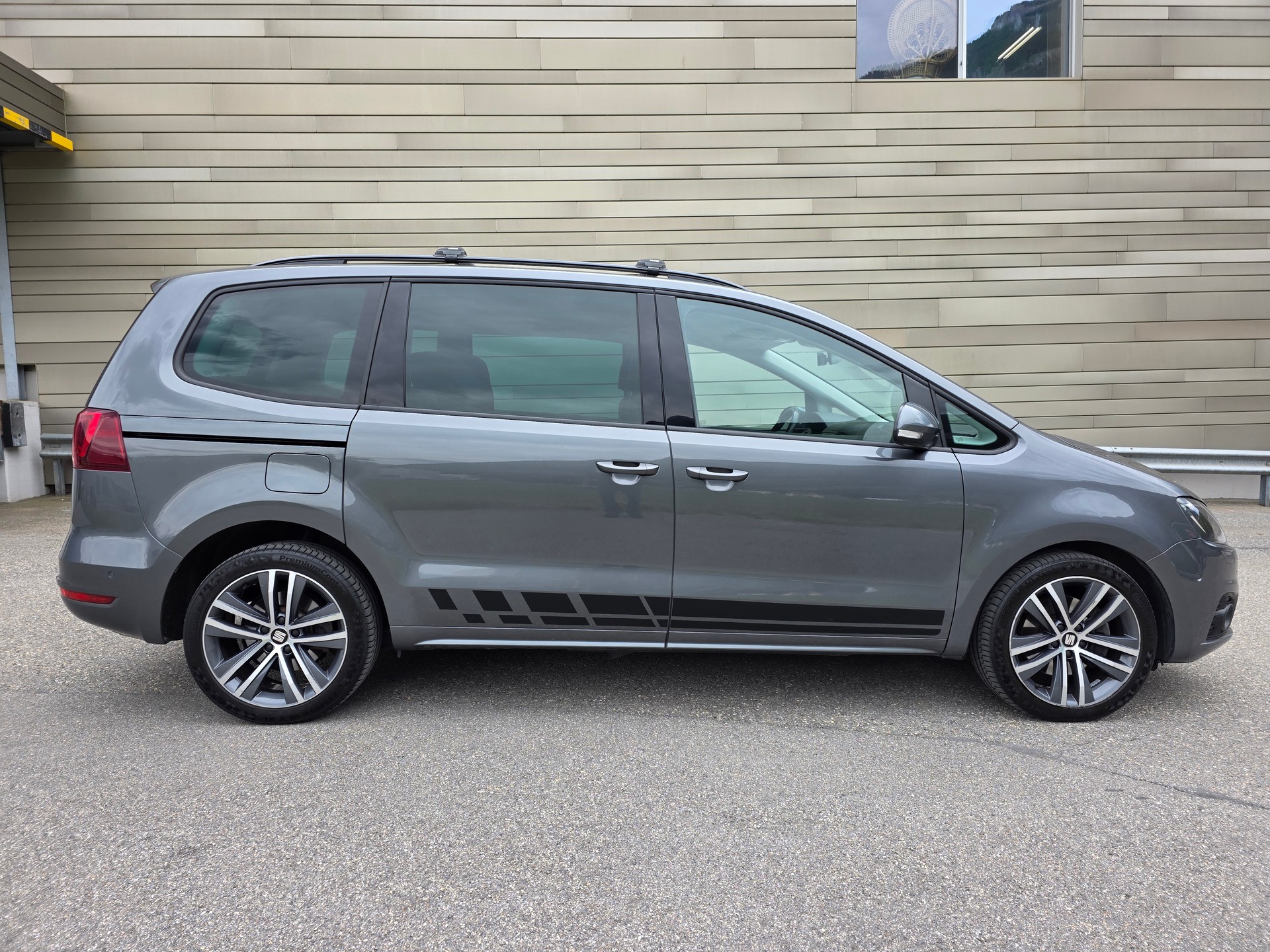 SEAT Alhambra 2.0 TDI FR Line 4Drive 7 Plätzer AHK-showroom-element-3