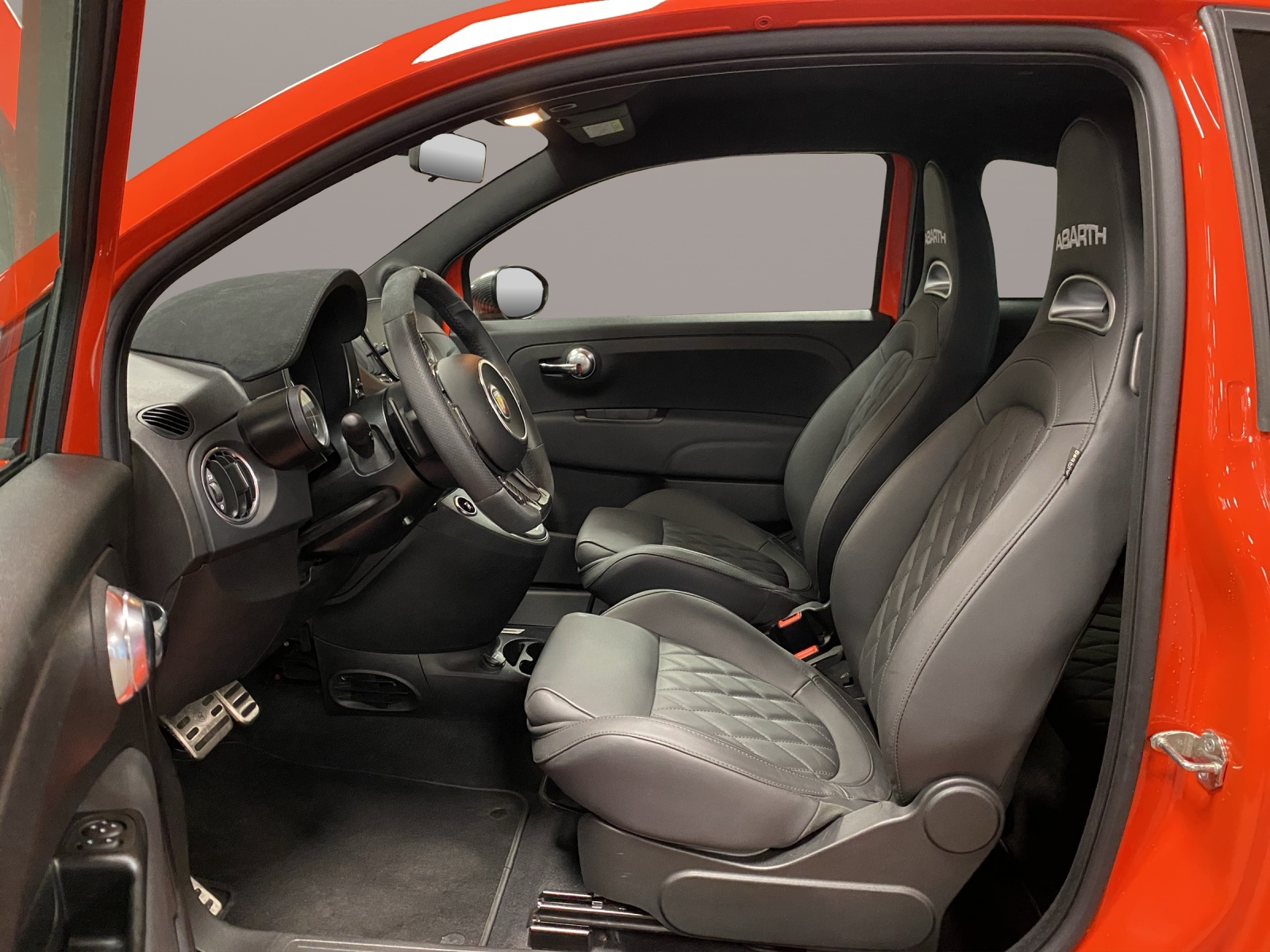 FIAT 500 Abarth-image-10