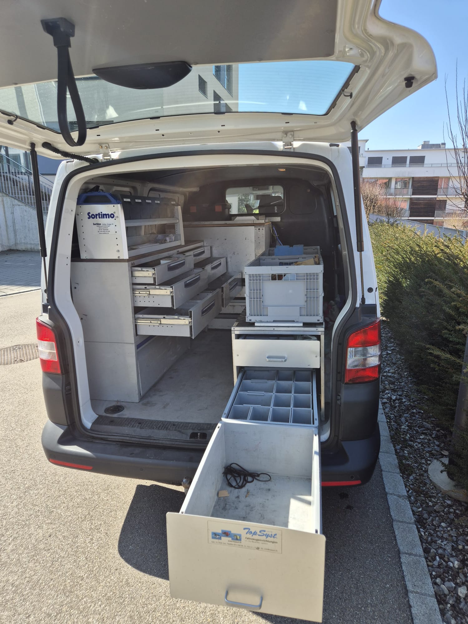 VW Transporter-image-5