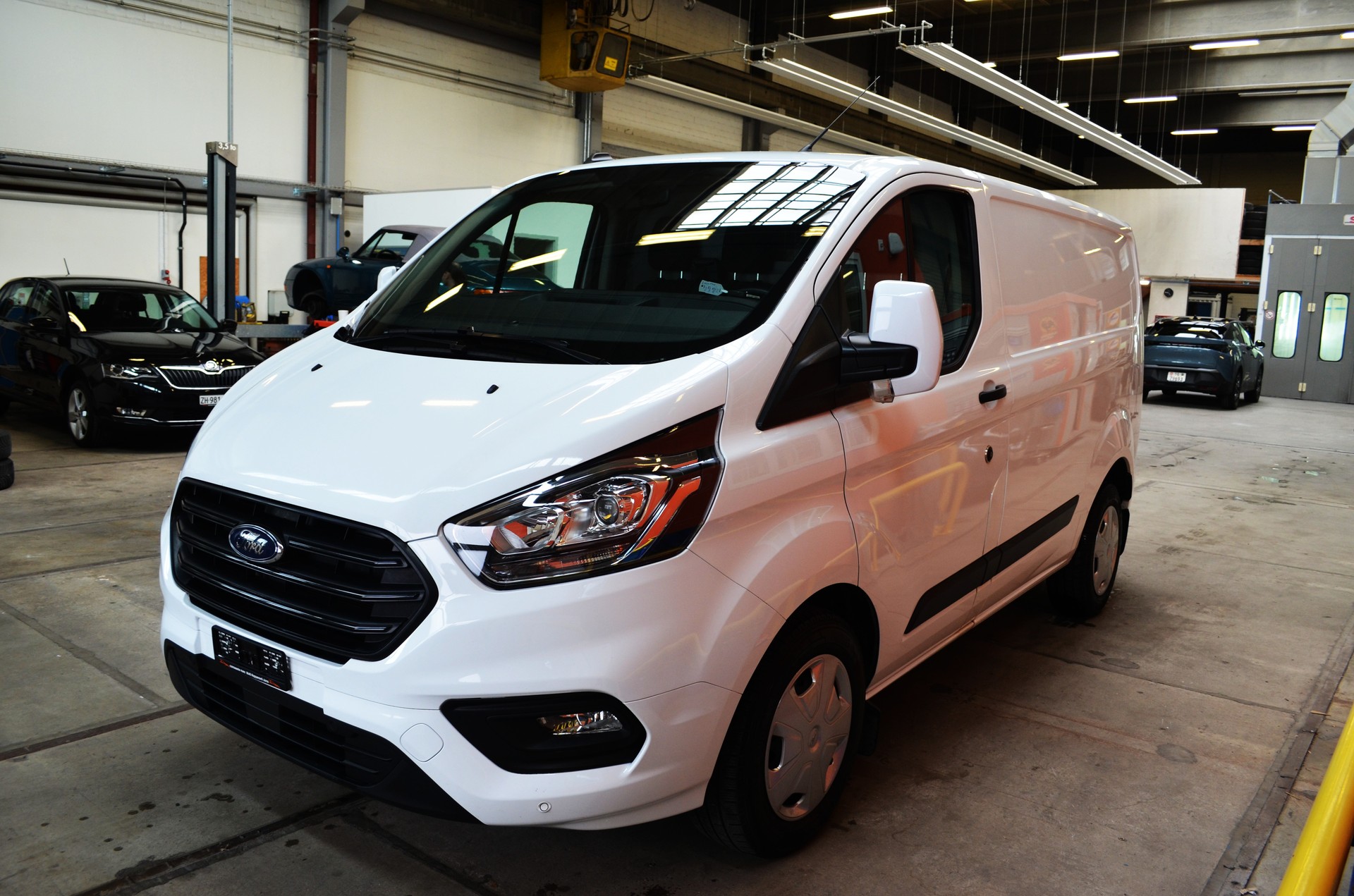 FORD Transit Custom Van 300 L1H1 Trend A-image-2