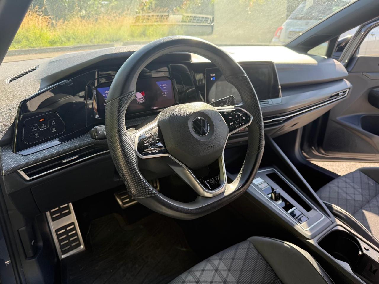 VW 1.5 eTSI R-Line DSG-image-3