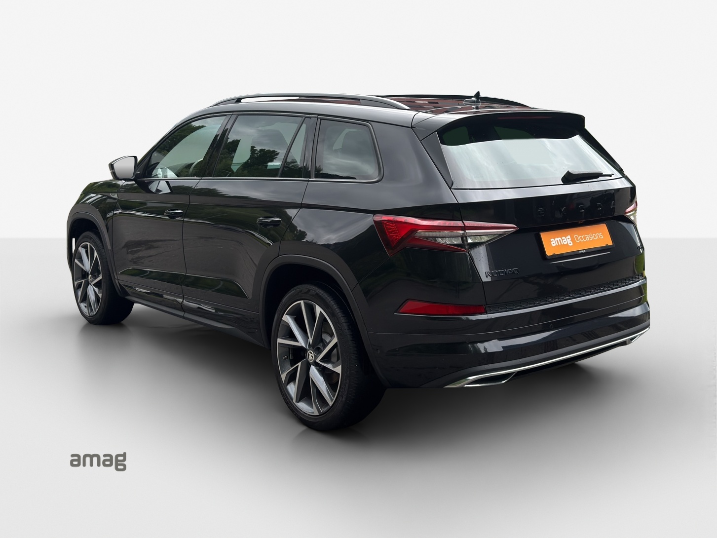 SKODA Kodiaq 2.0 TSI 4x4 SportLine-image-2