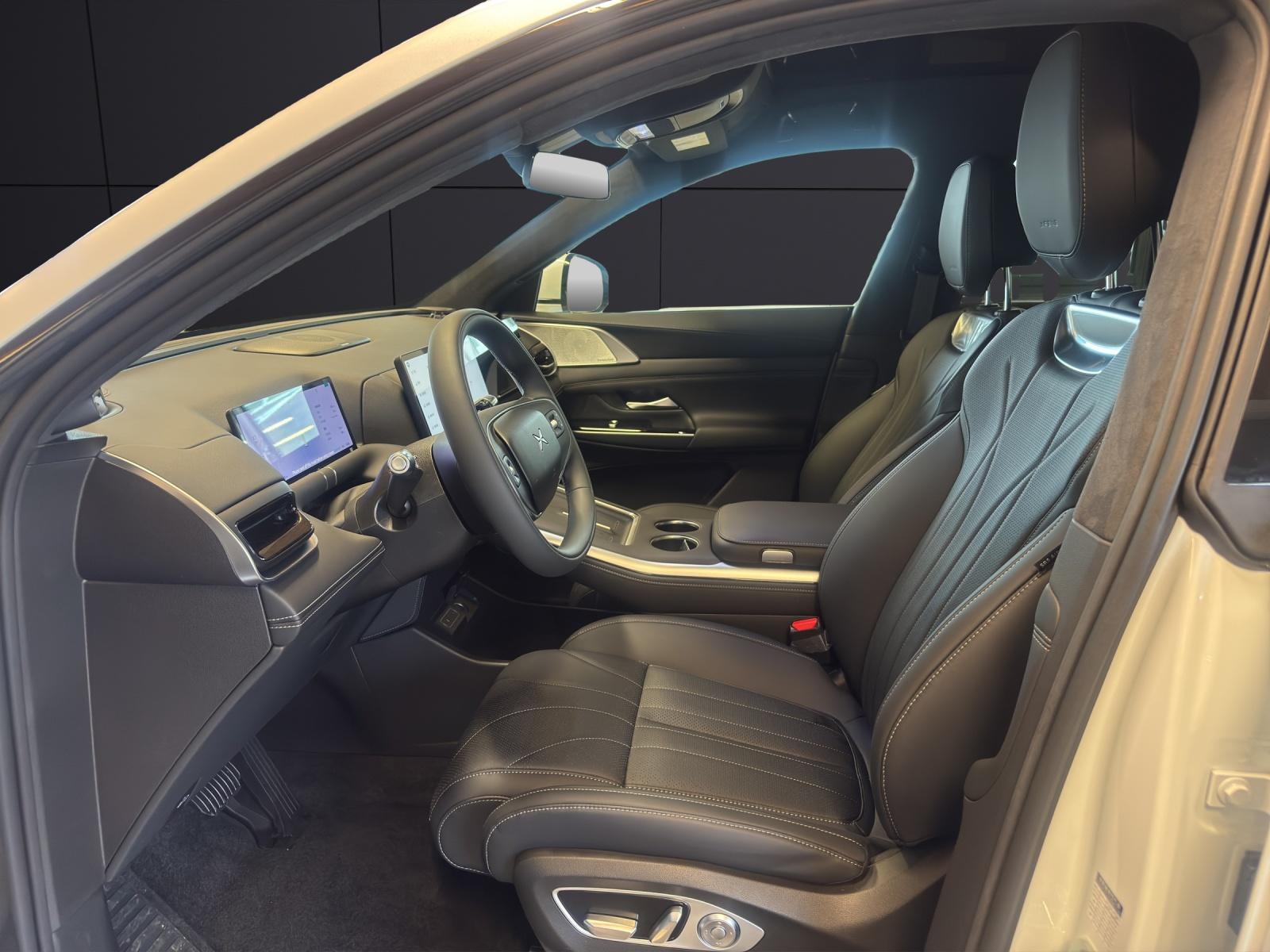 XPENG G9 Performance AWD-image-11