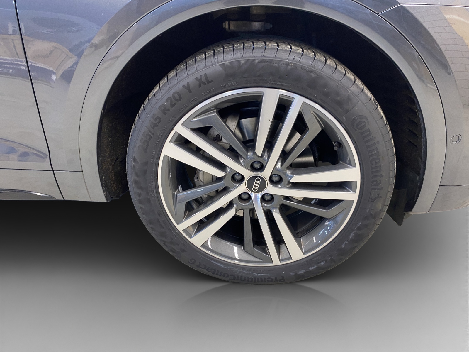 AUDI Q5 40 TDI quattro S-tronic-image-14