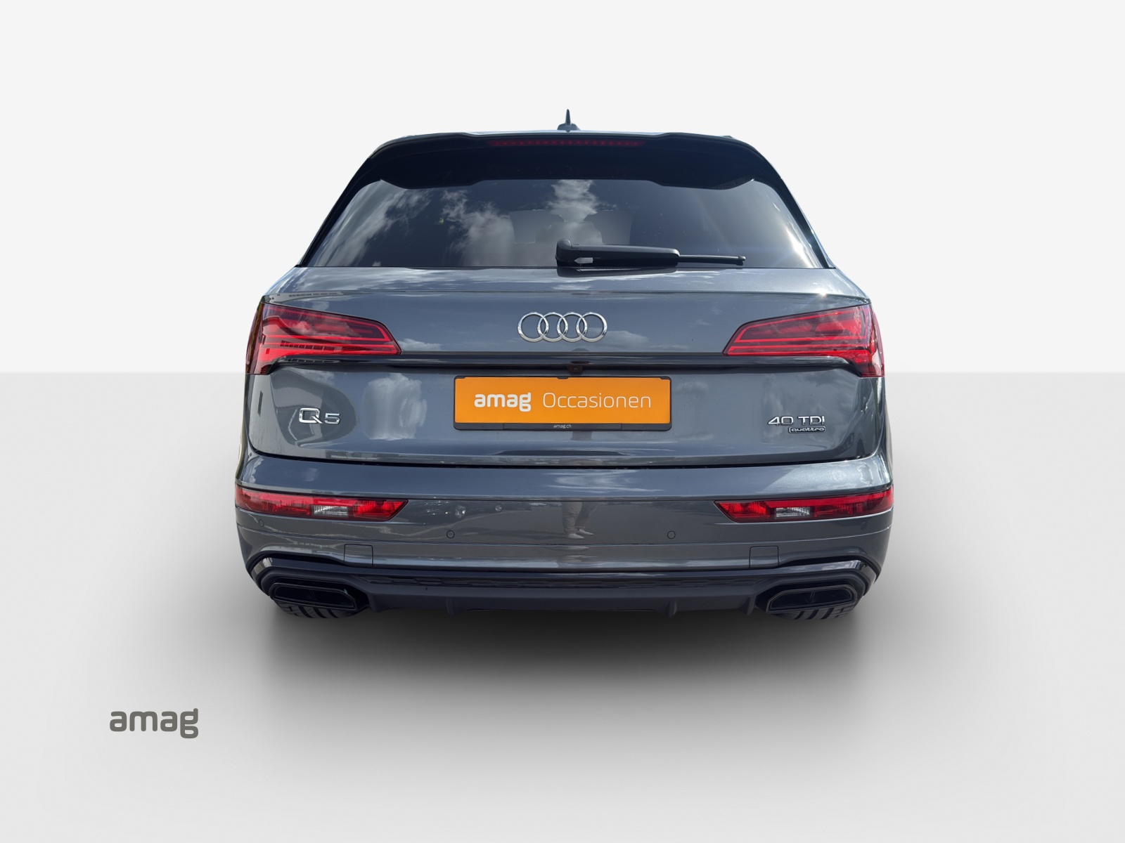 AUDI Q5 40 TDI Black Edition quattro S-tronic-image-3
