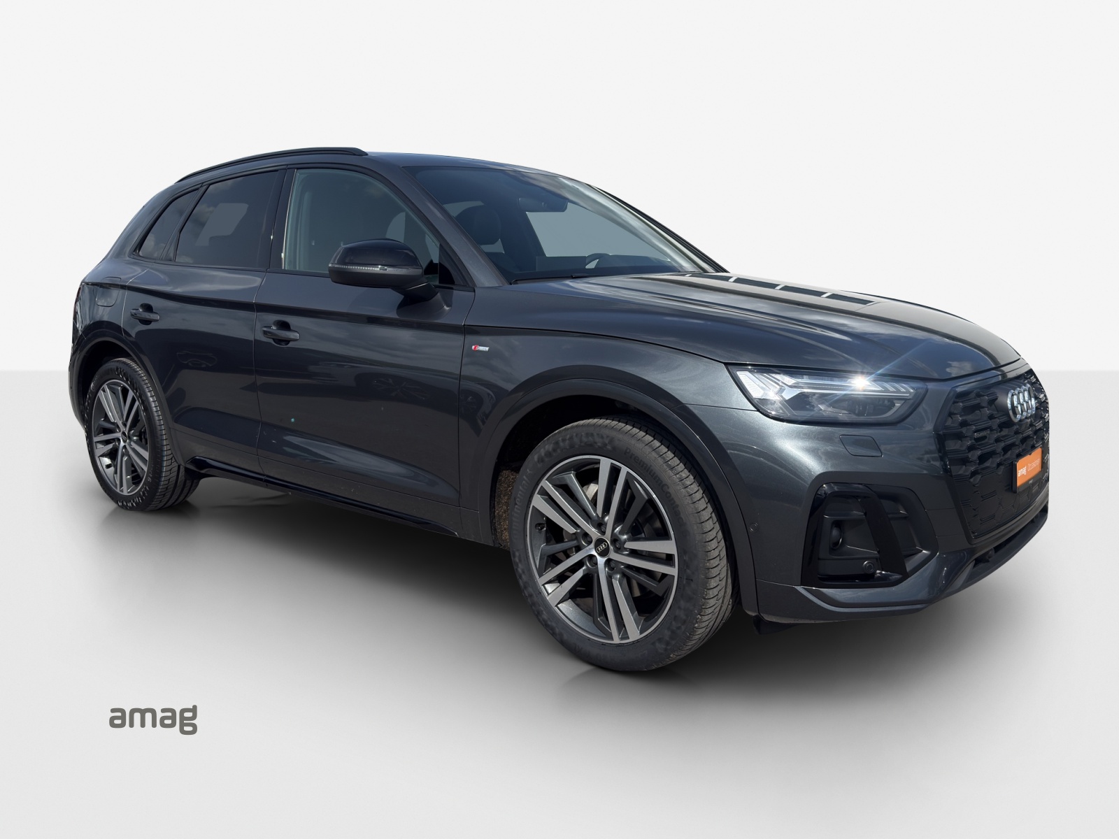 AUDI Q5 40 TDI Black Edition quattro S-tronic-image-5
