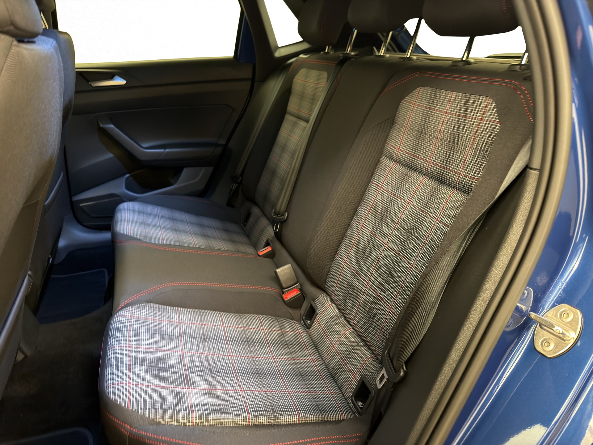 VW Polo 2.0 TSI GTI DSG-image-11