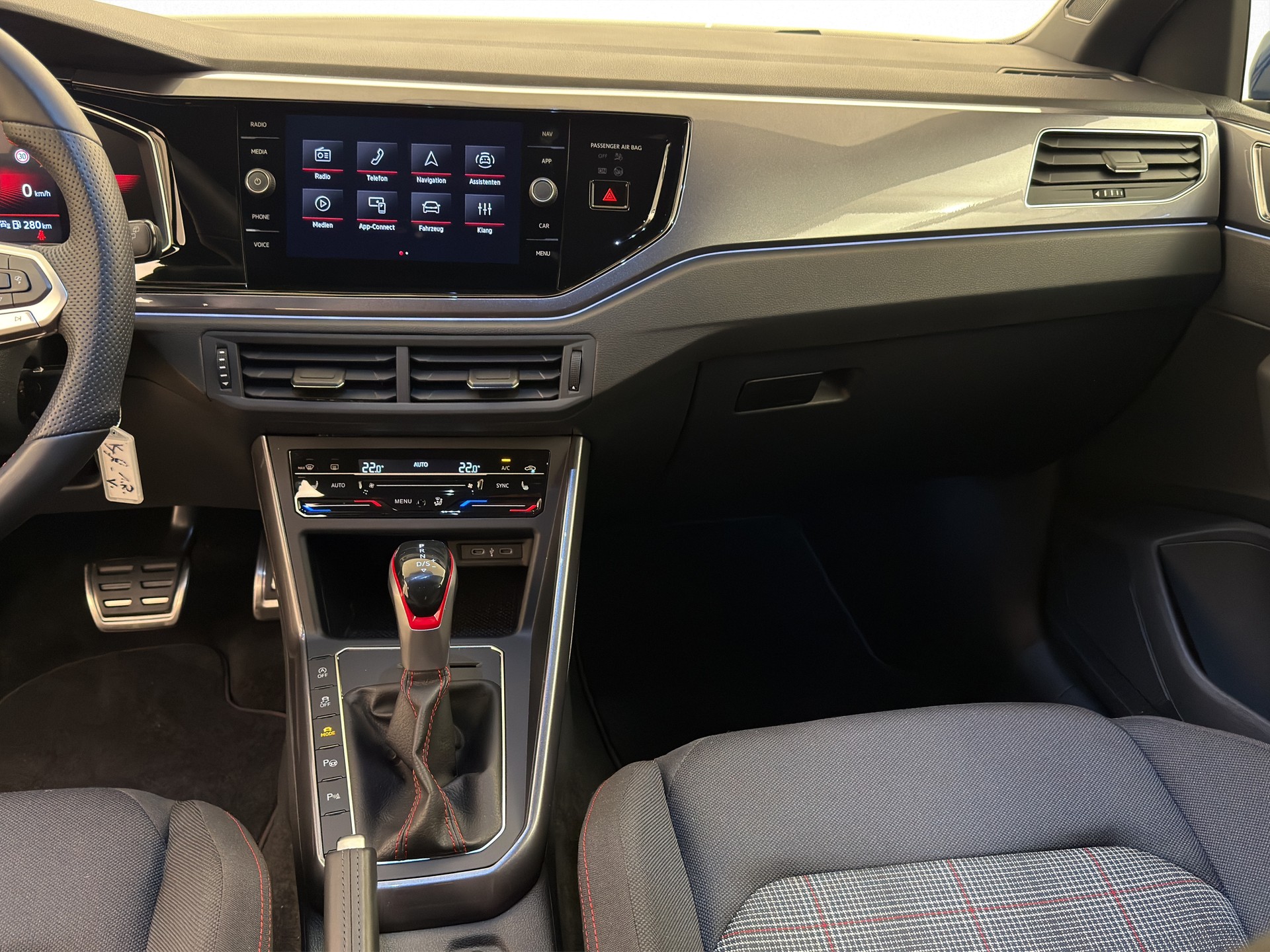 VW Polo 2.0 TSI GTI DSG-image-9