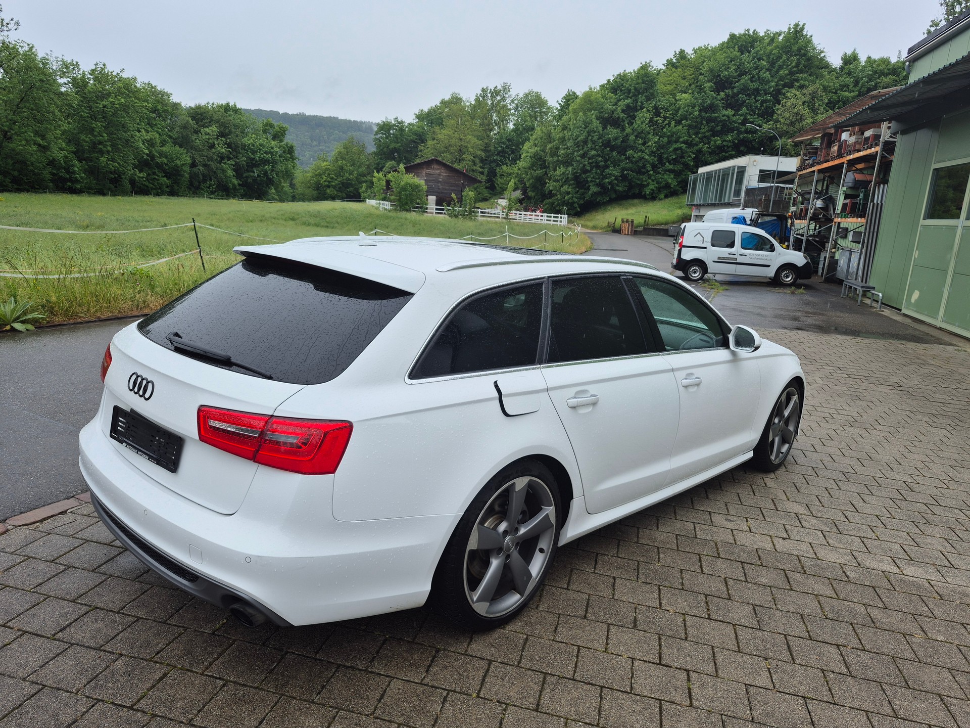 AUDI A6 Avant 3.0 BiTDI V6 quattro tiptronic-image-4