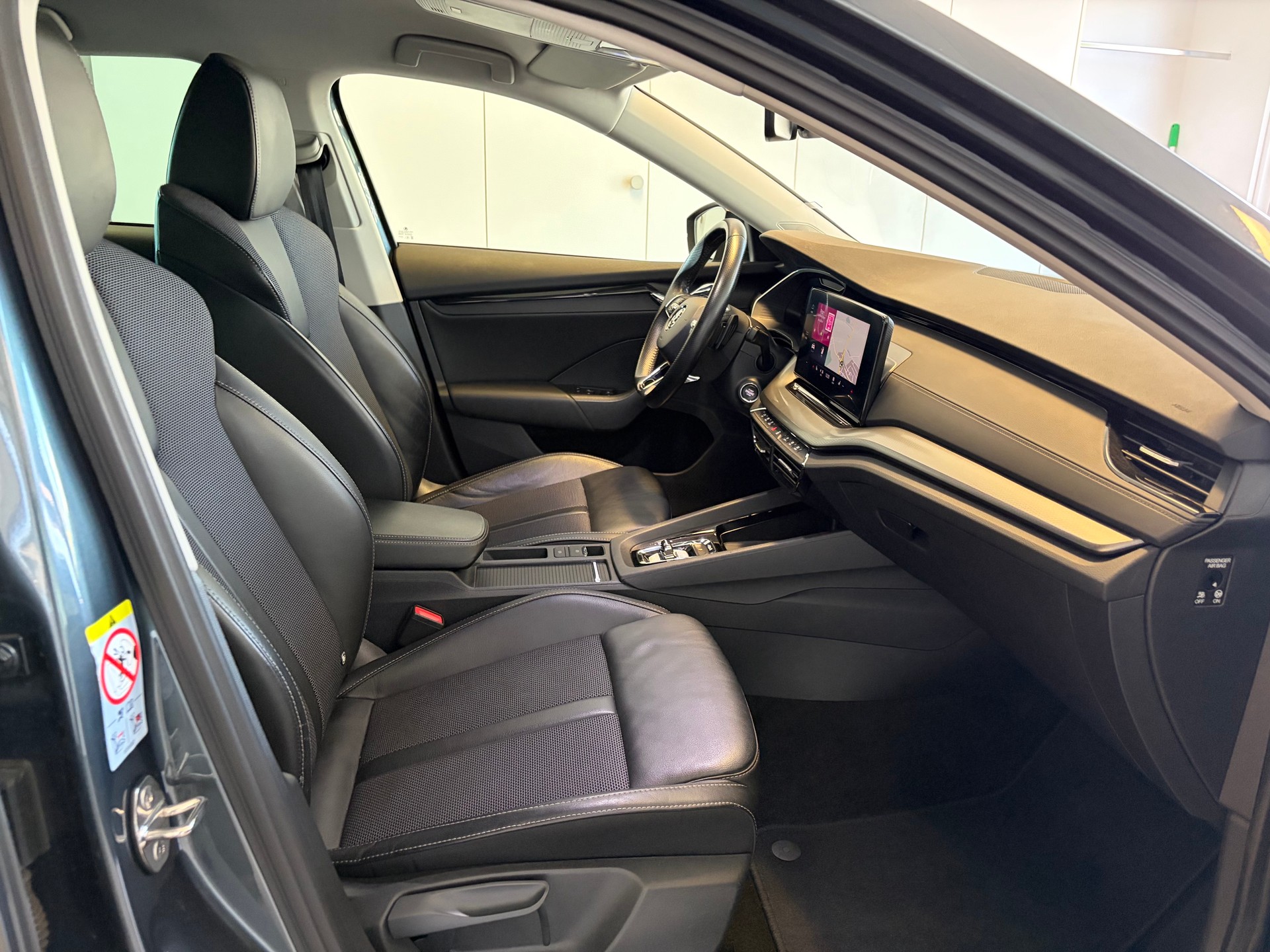 SKODA Octavia Combi 2.0 TDI DSG Ambition 4x4-image-9