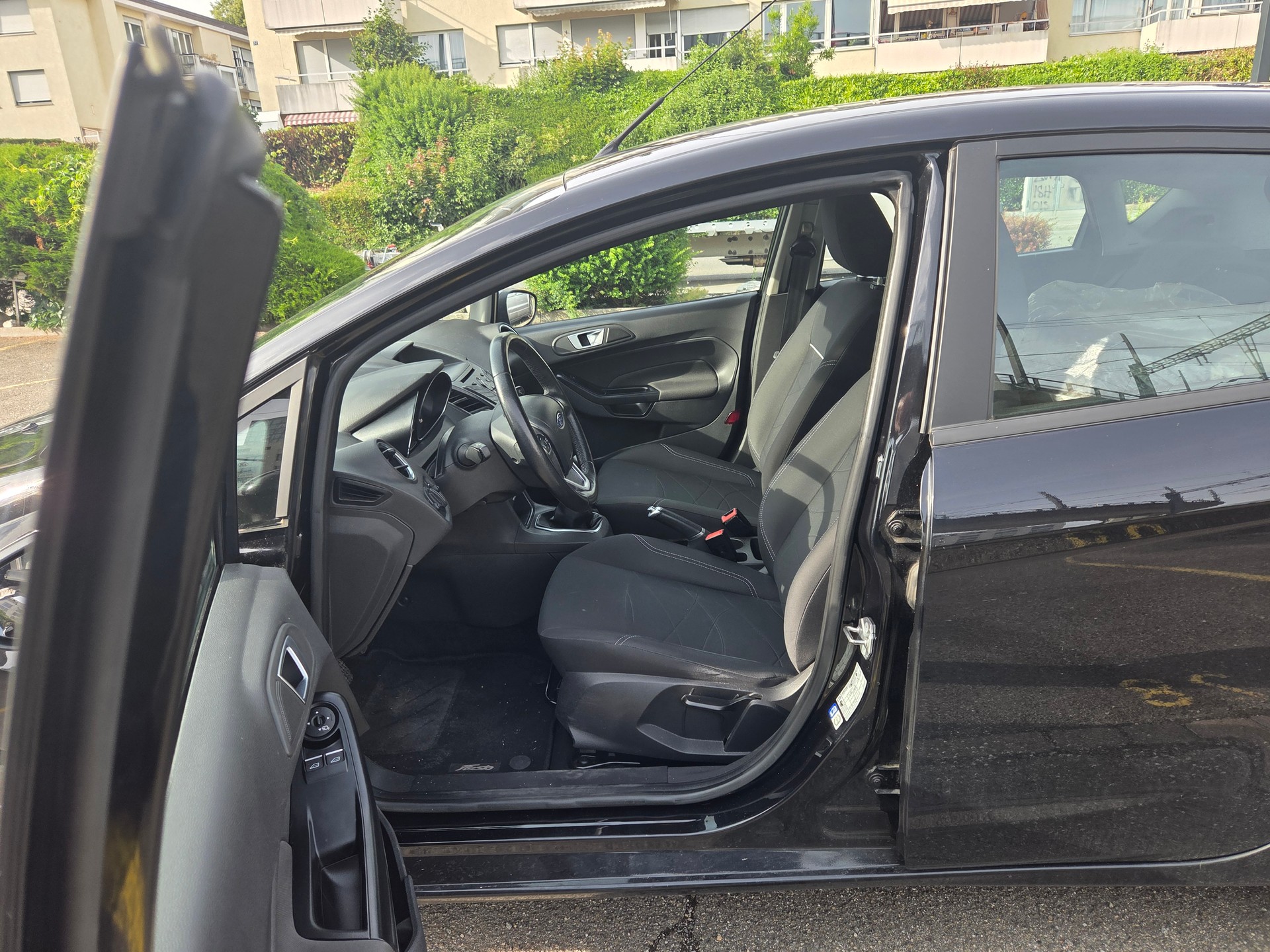 FORD Fiesta 1.0 SCTi Titanium-image-8
