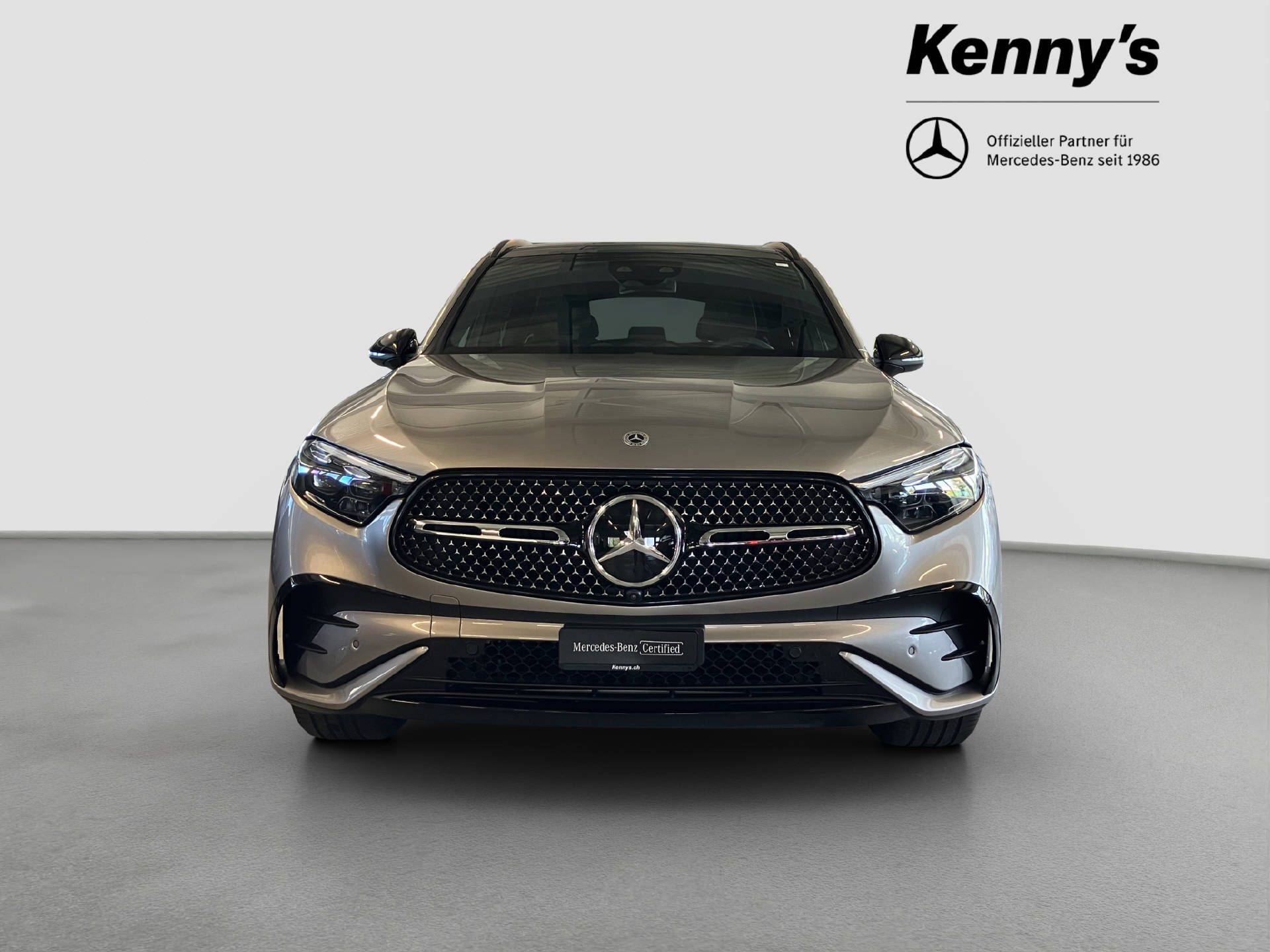 MERCEDES-BENZ GLC 200 AMG Line 4MATIC-showroom-element-1