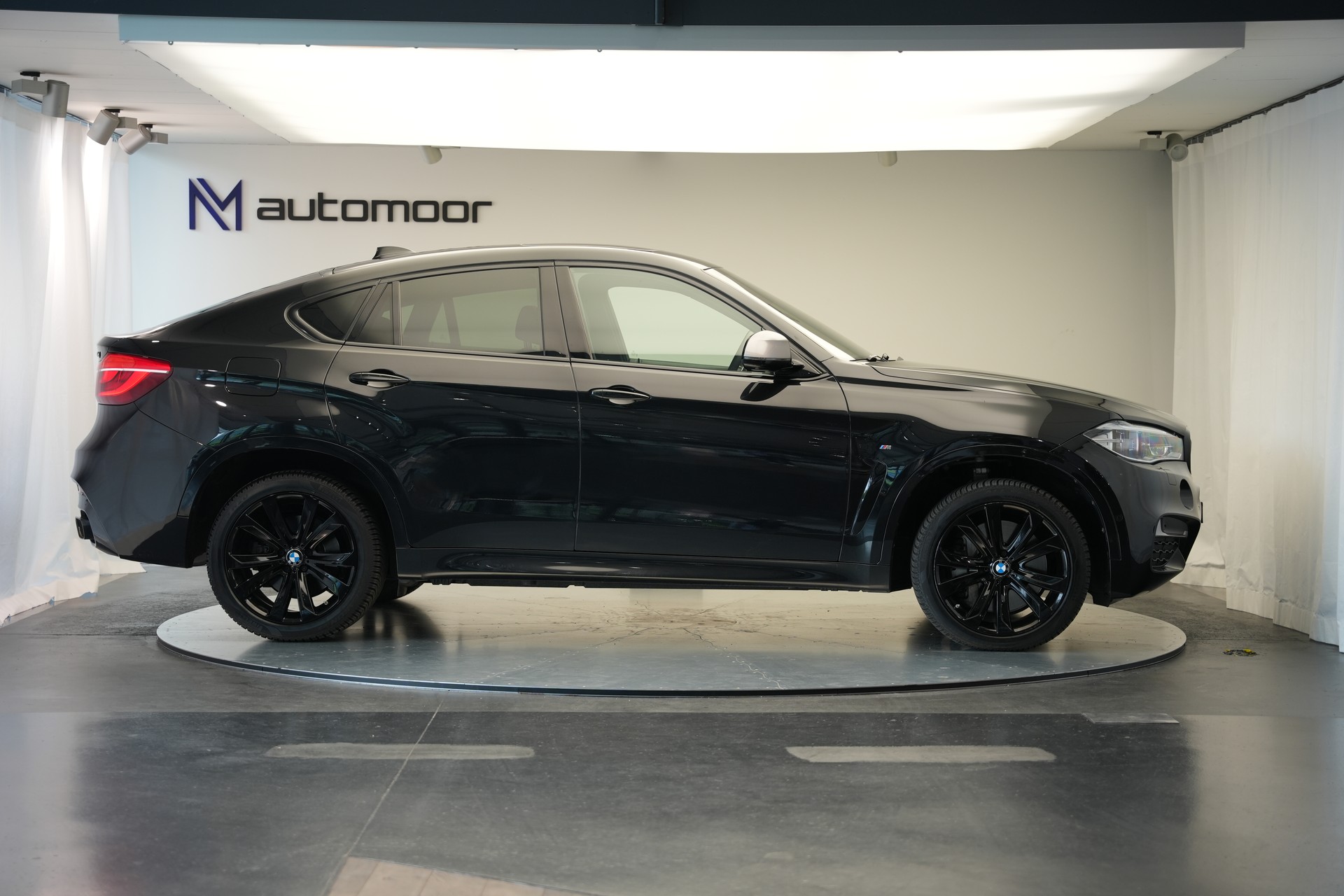 BMW X6 M50d Steptronic-image-3