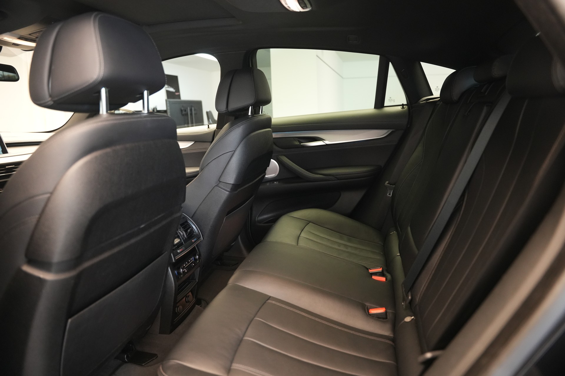 BMW X6 M50d Steptronic-image-14