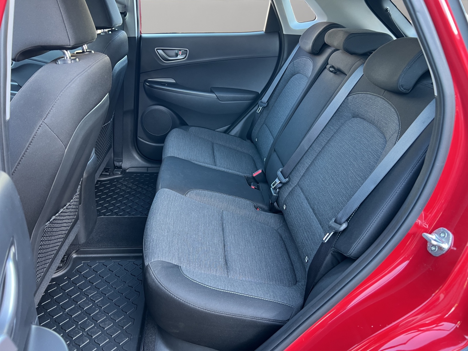 HYUNDAI Kona EV Origo-image-13