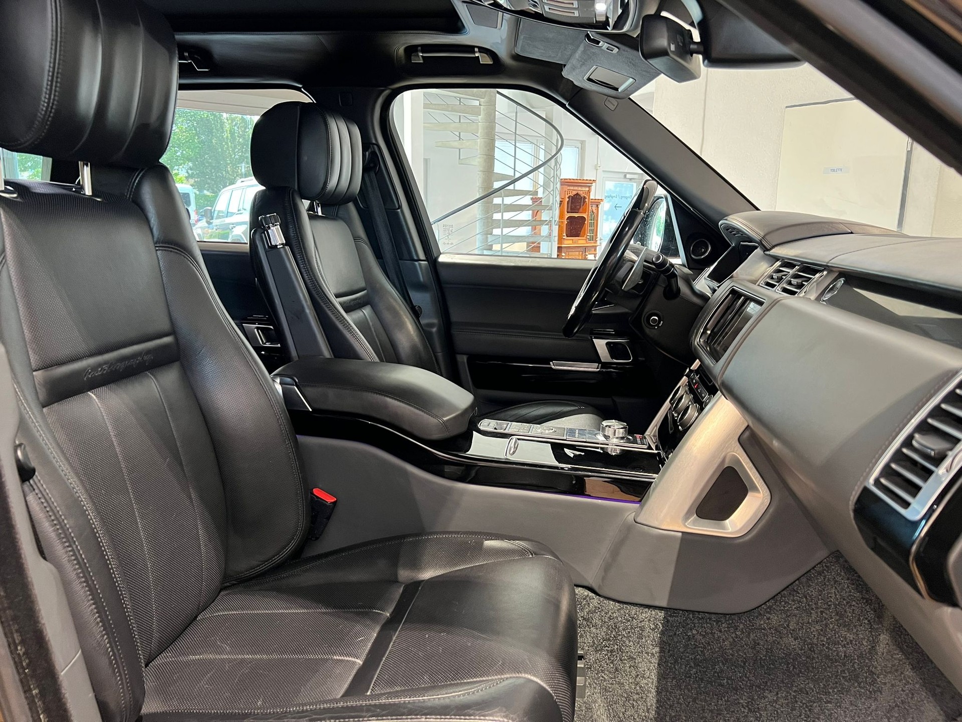 LAND ROVER Range Rover 5.0 V8 SC SV Autobiography Automatic 550 PS*Luxus Business Class Fond*-image-8