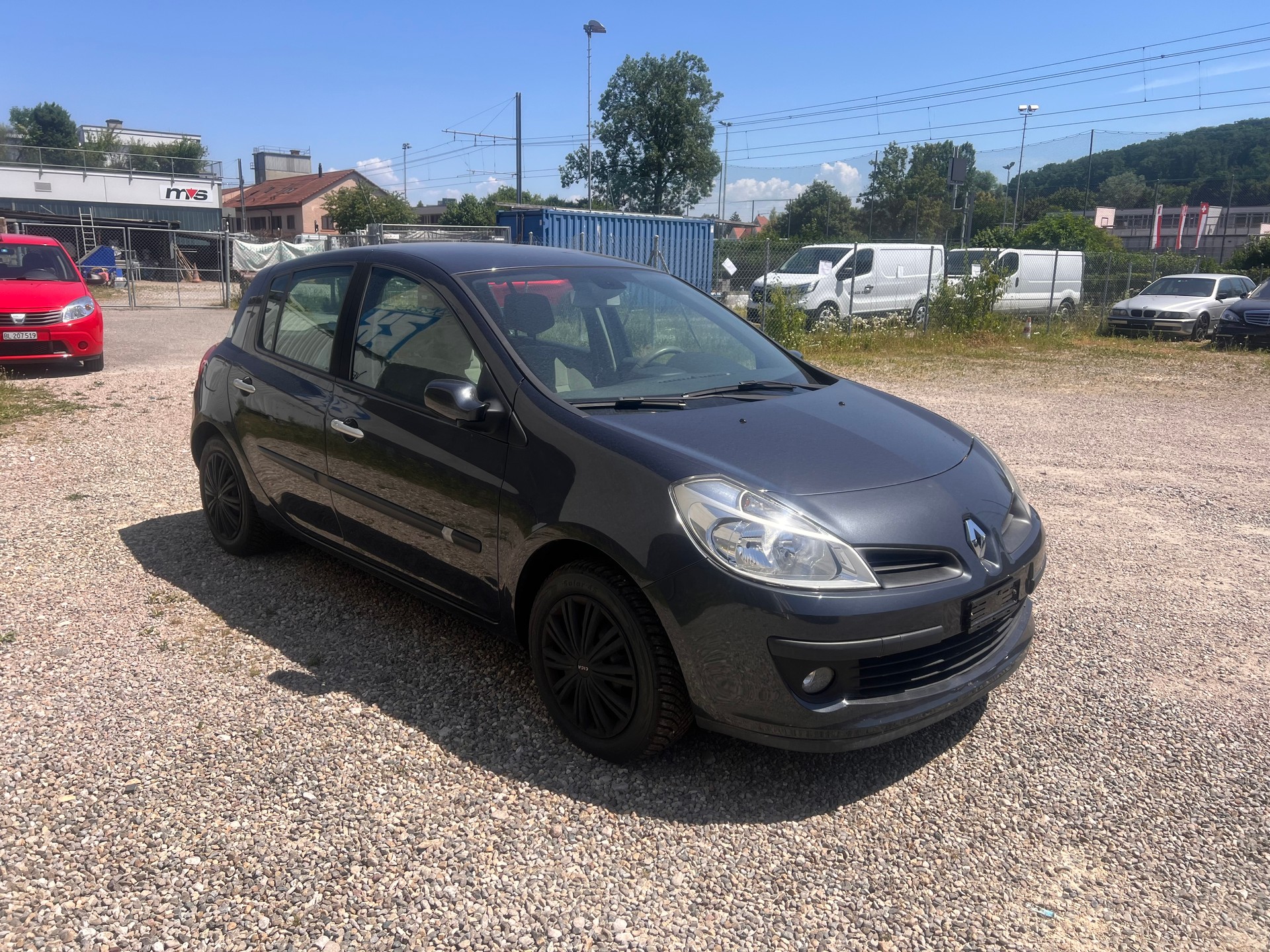 RENAULT Clio 1.6 16V Dynamique-image-1